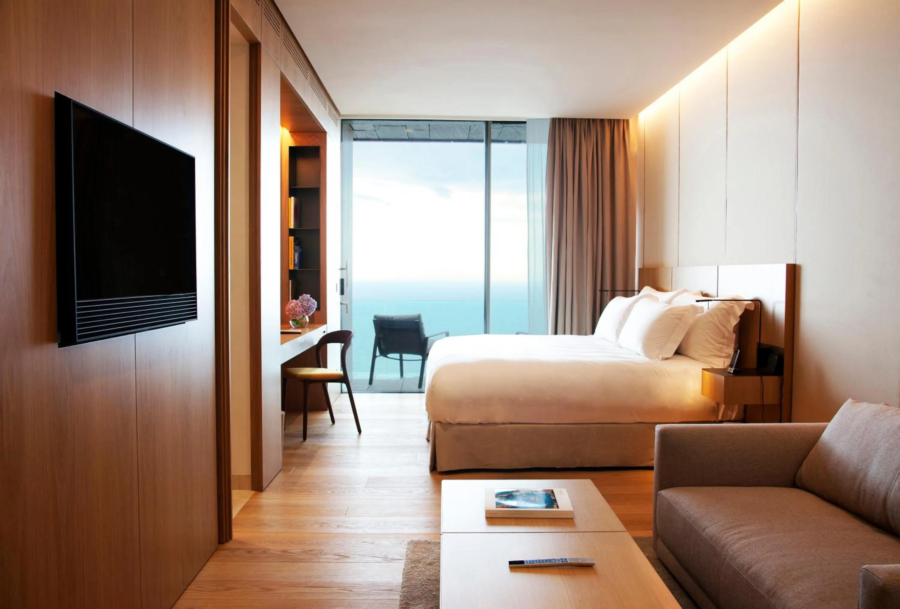 Balcony/Terrace, Bed in Akelarre - Relais & Châteaux