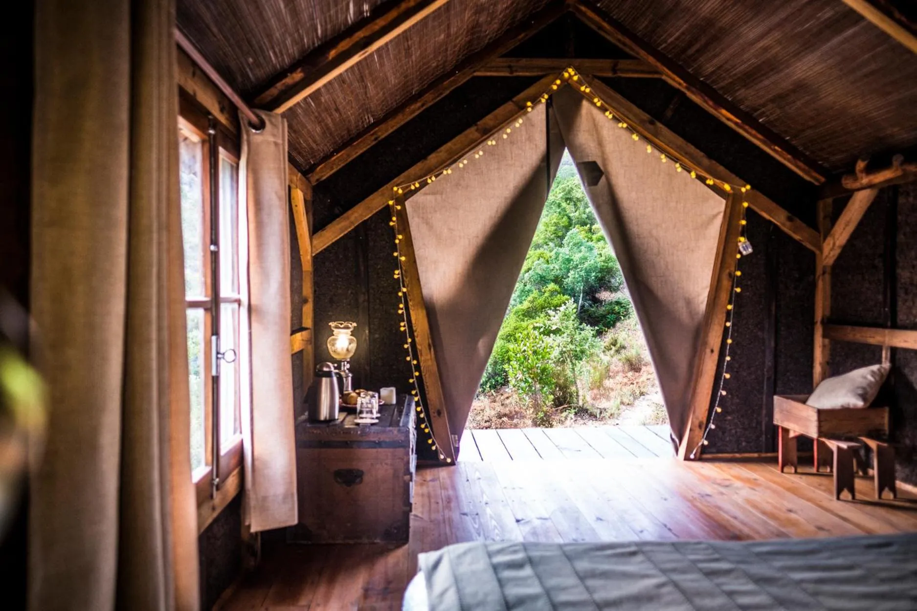 Romantic Mountain Wood Cabin - single occupancy in Quinta Alma - Ecological Retreat Farm
