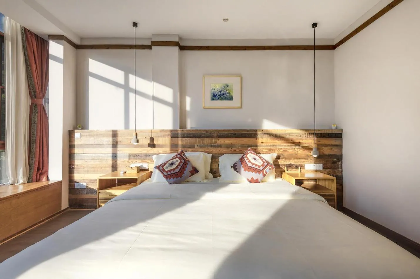 Deluxe King Room with River View in Ron Inn Xingping Hepan Xiaozhu