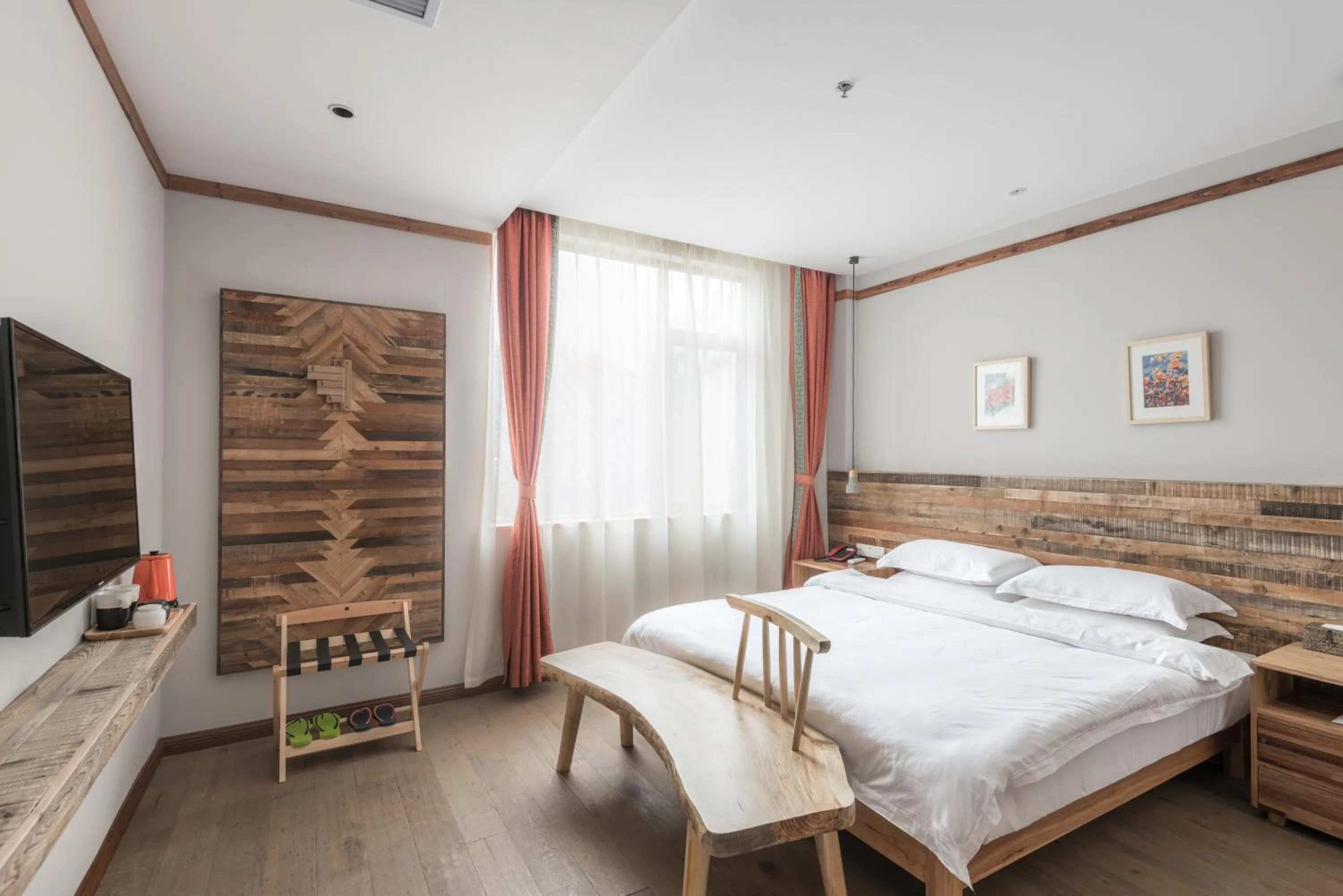 Double Room with Old Street View in Ron Inn Xingping Hepan Xiaozhu