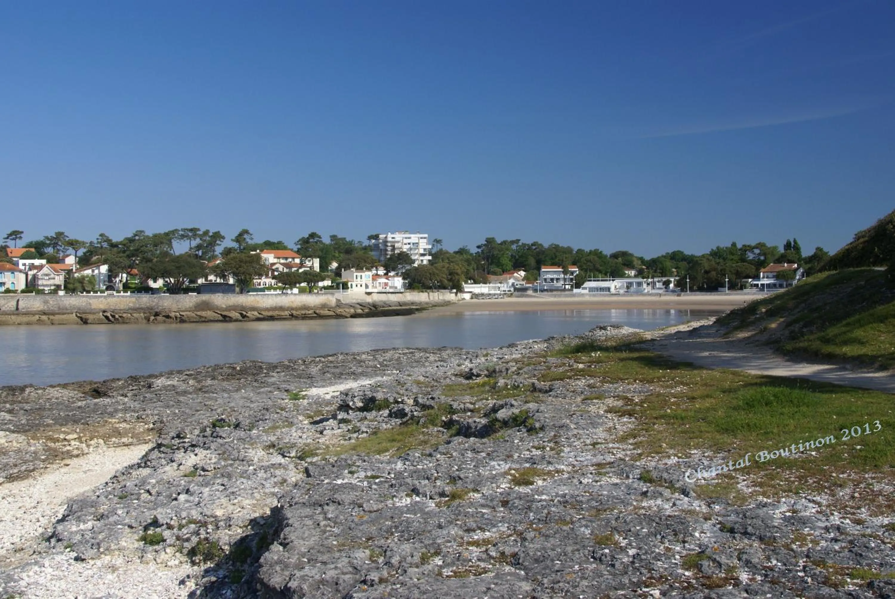 CHAMBRE D'HOTES "Les Volets Bleus" à ROYAN - VAUX SUR MER - plage