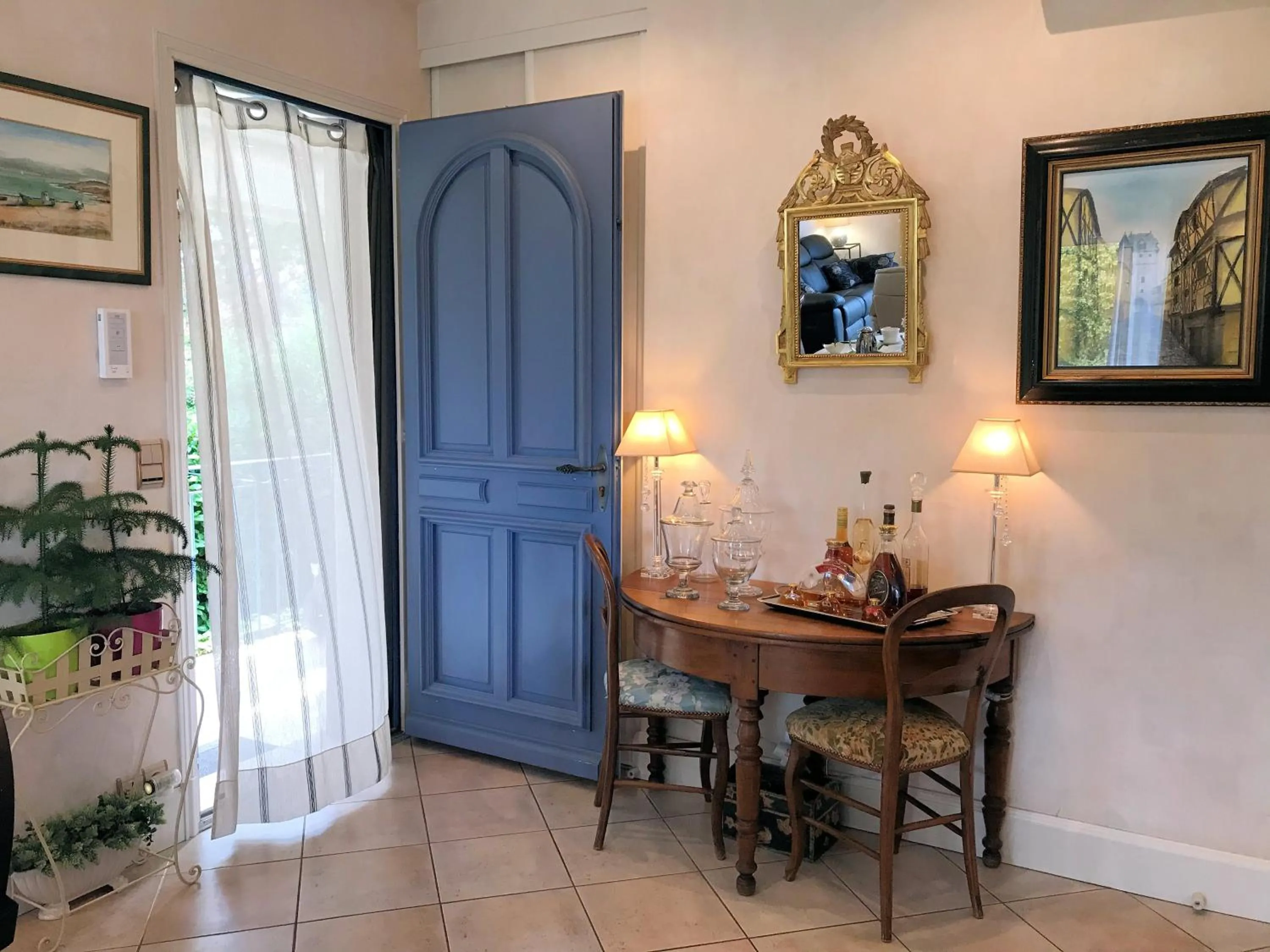 CHAMBRE D'HOTES "Les Volets Bleus" à ROYAN - VAUX SUR MER - plage