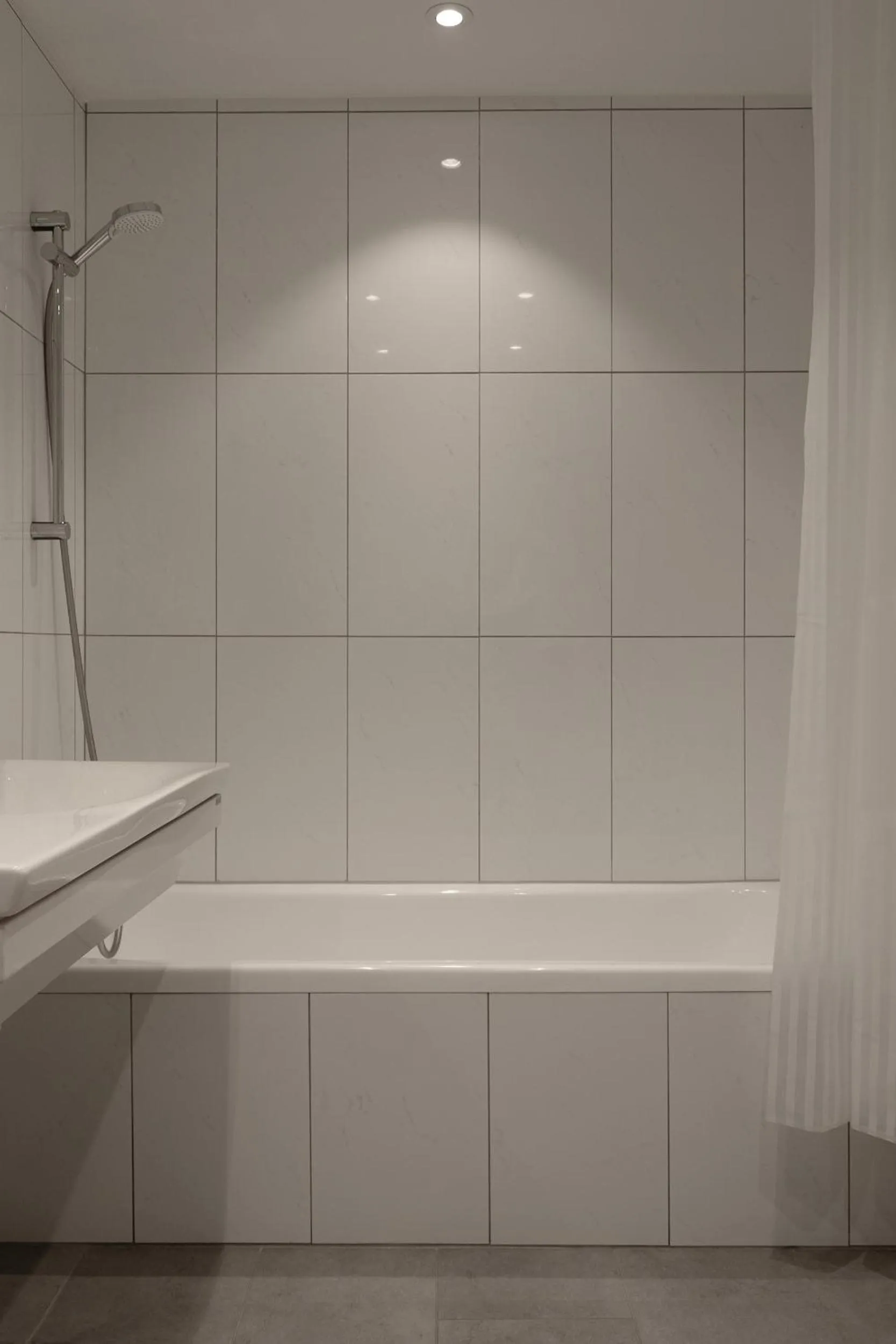 Bathroom in Helnan Marselis Hotel