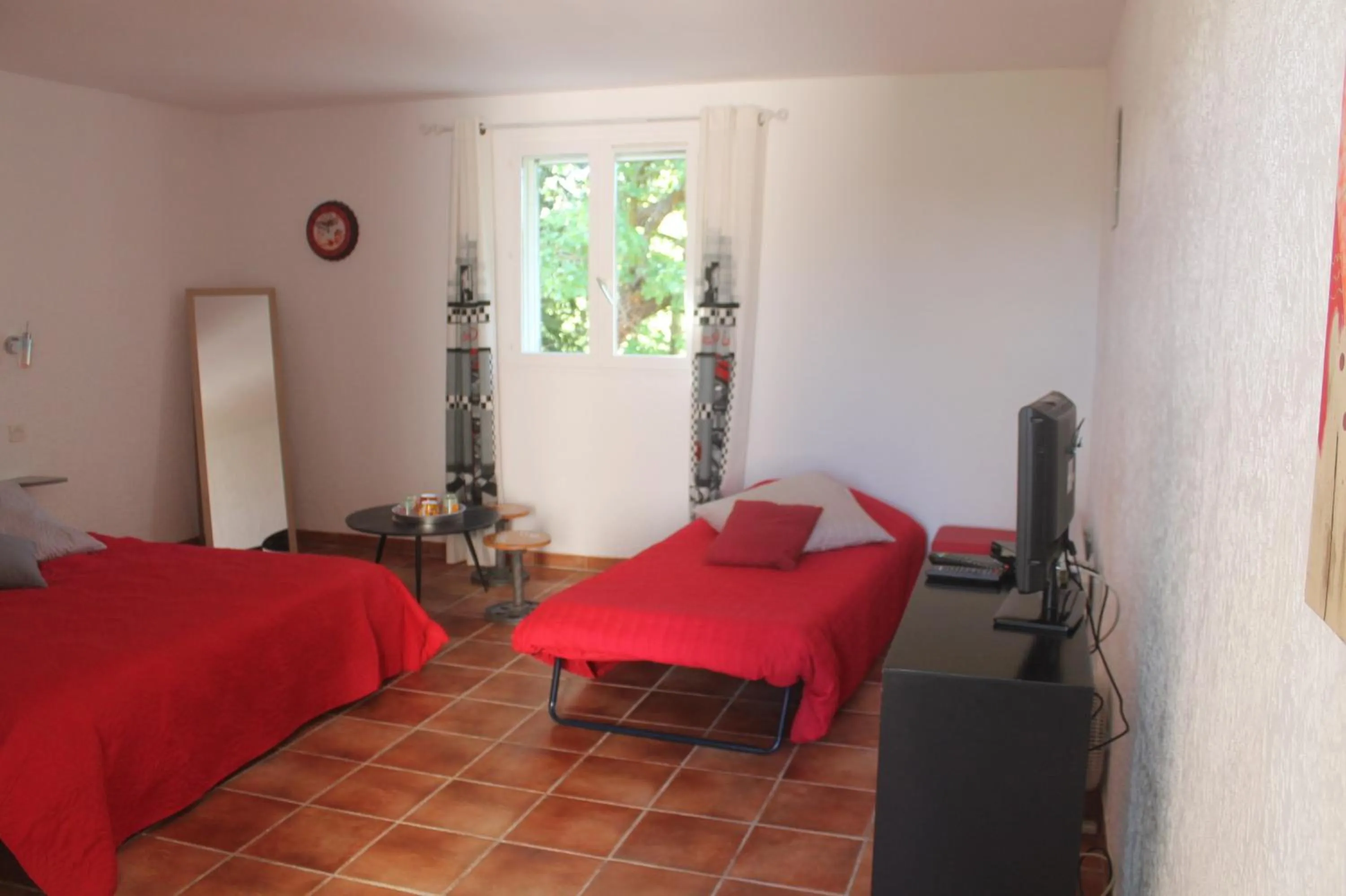 Bedroom, Bed in Es Aqui