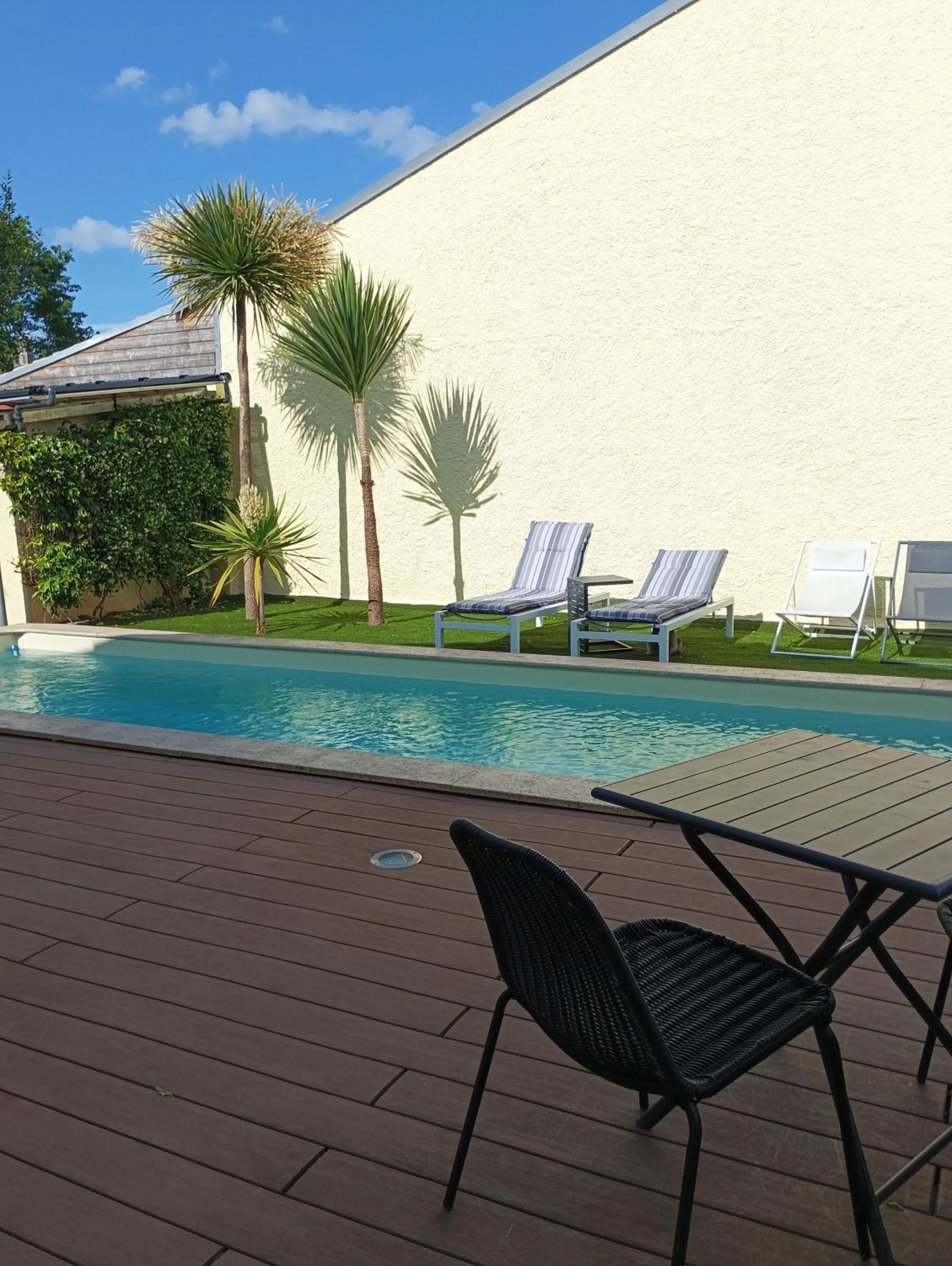 Swimming pool in Suite dans Une Echoppe