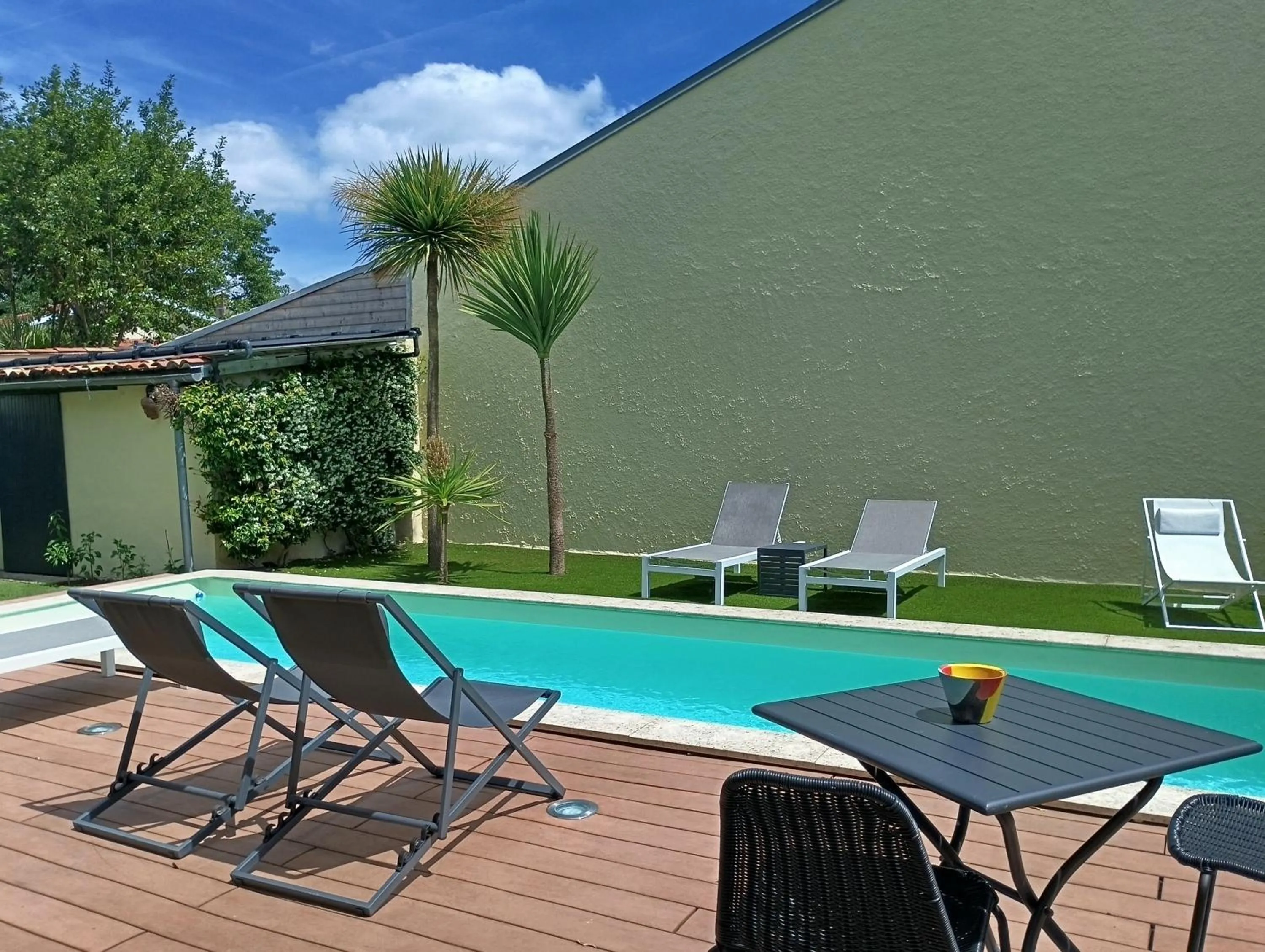 Swimming pool in Suite dans Une Echoppe