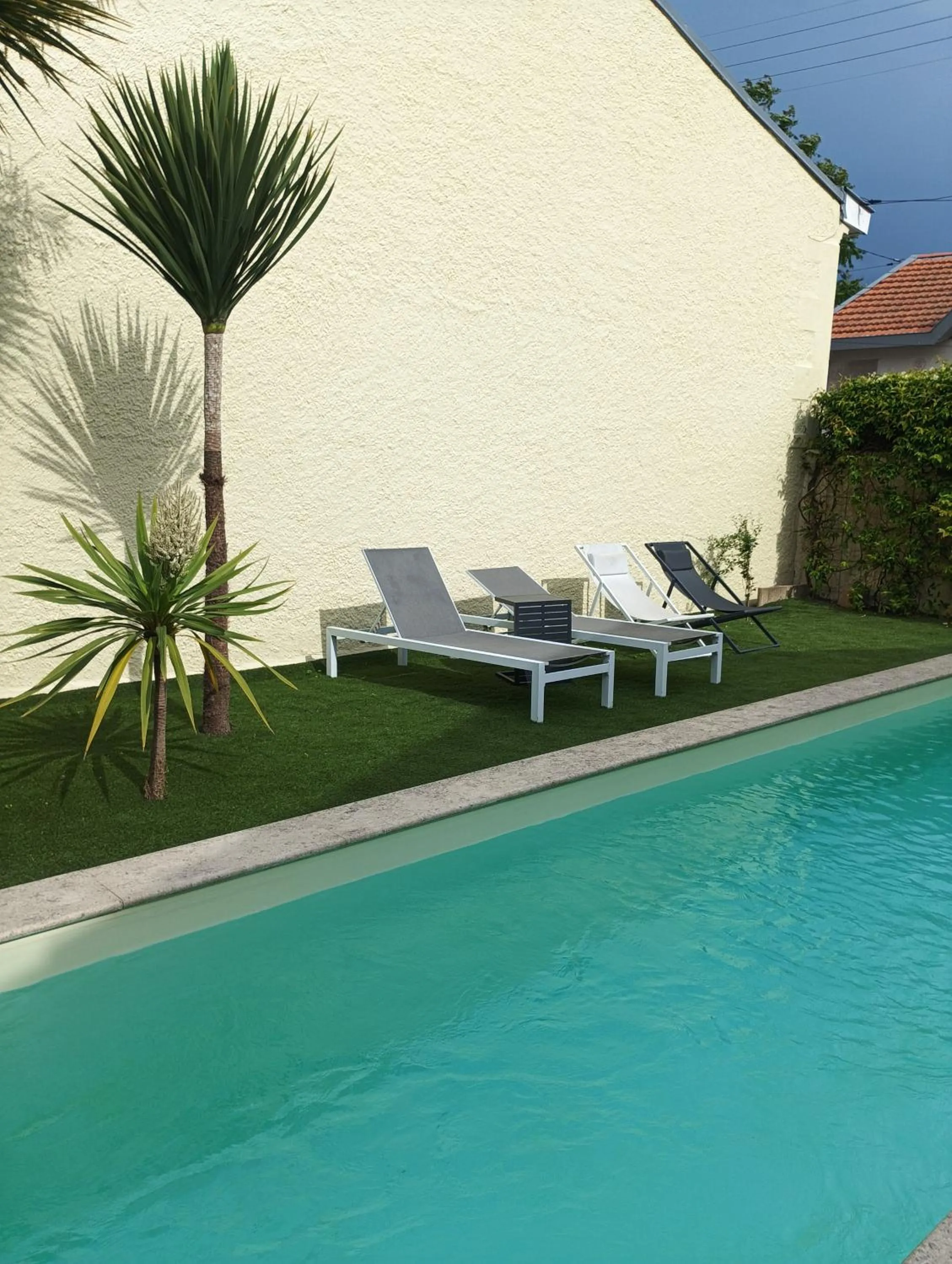 Swimming pool in Suite dans Une Echoppe