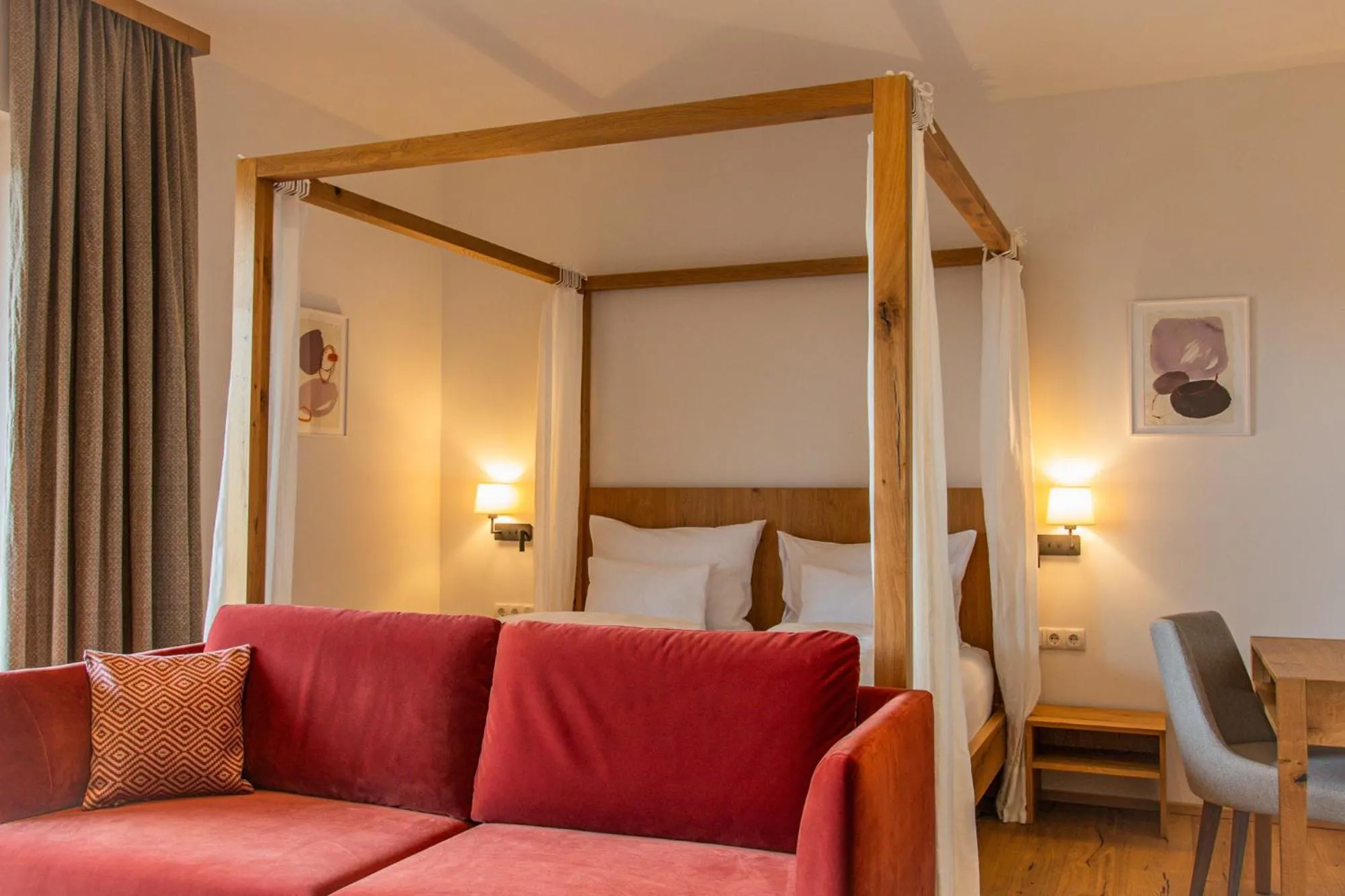 Bed in Weinhaus Nigl - Hotel, Restaurant und Spa