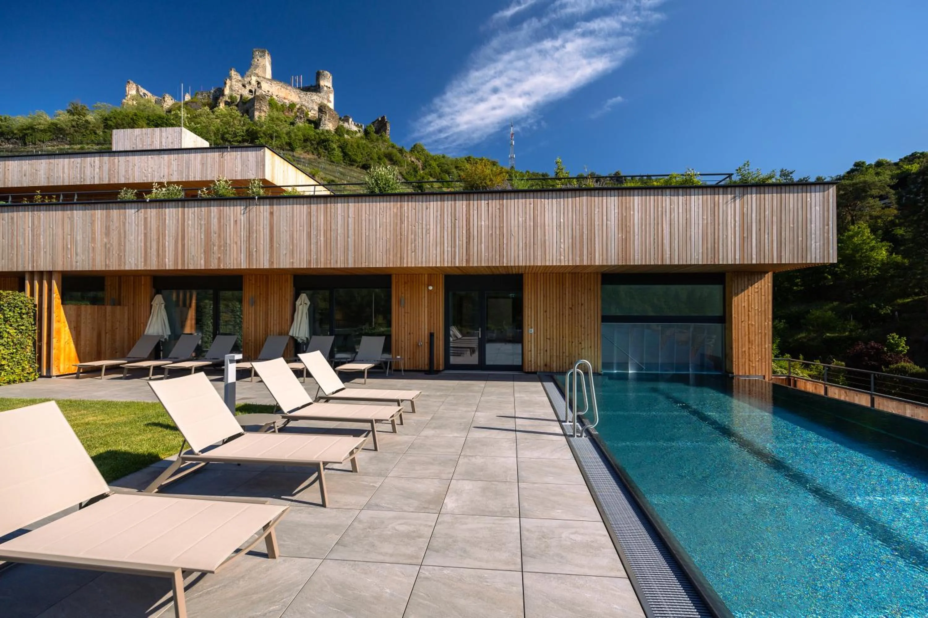 Swimming pool in Weinhaus Nigl - Hotel, Restaurant und Spa
