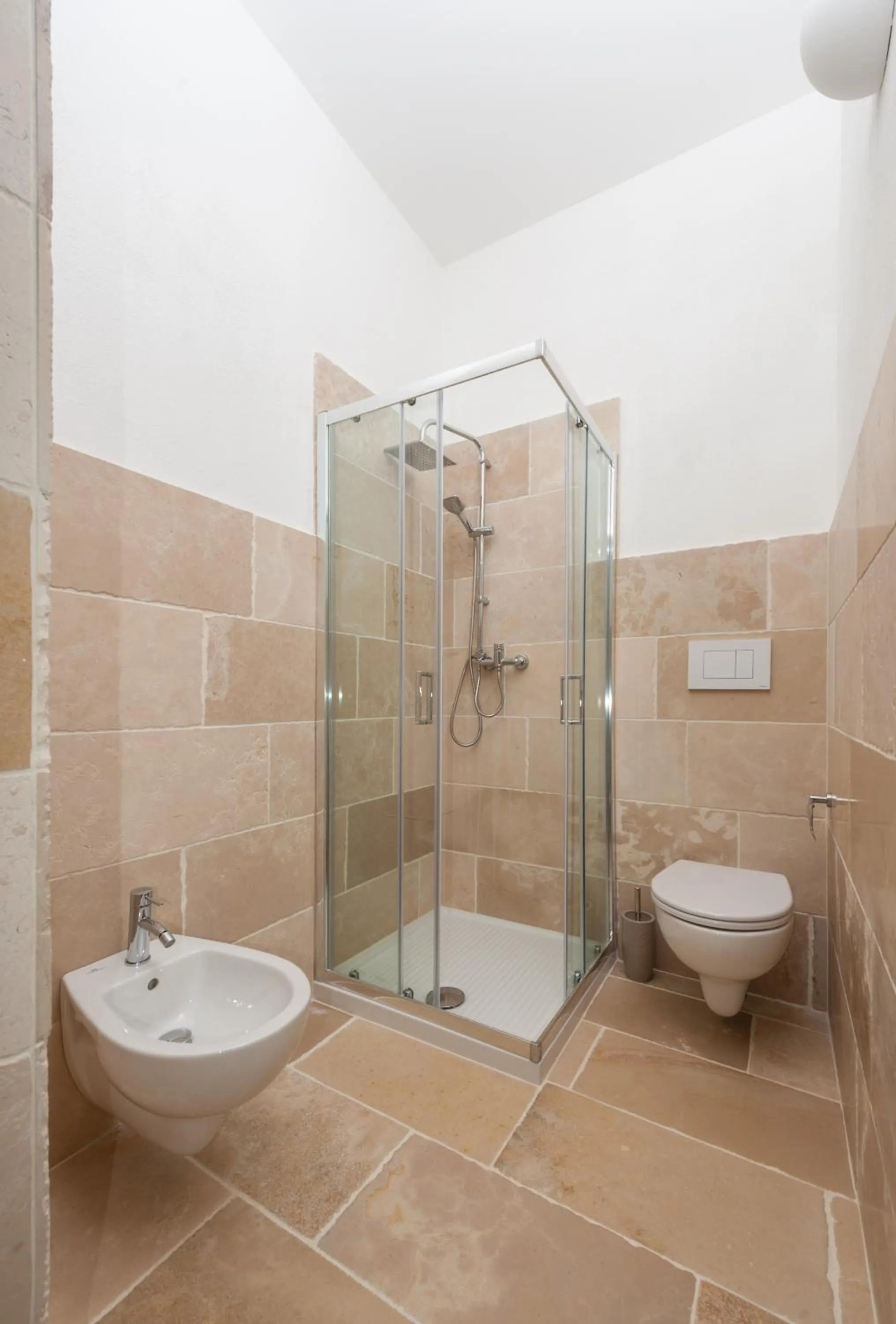 Shower in Masseria Monache