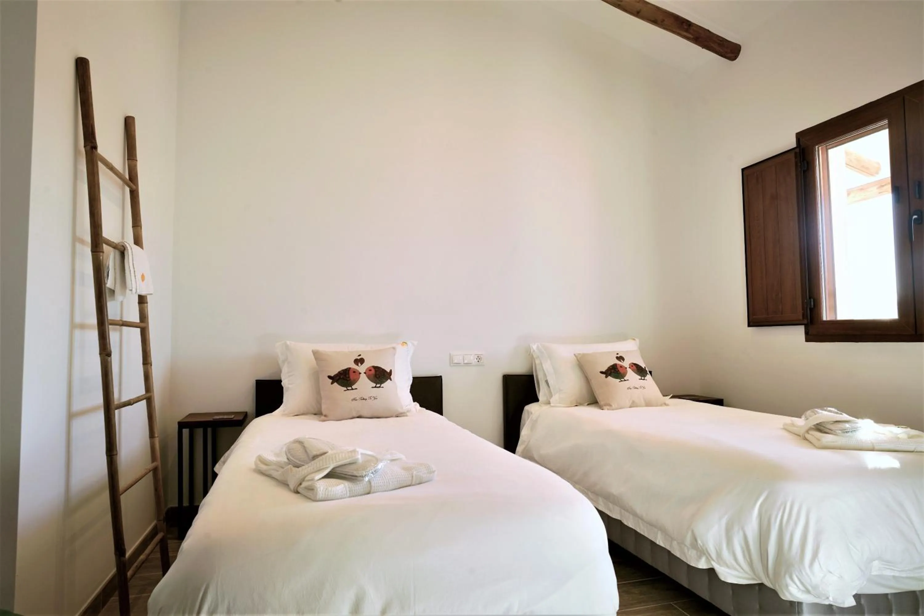 Bedroom, Bed in El Amparo