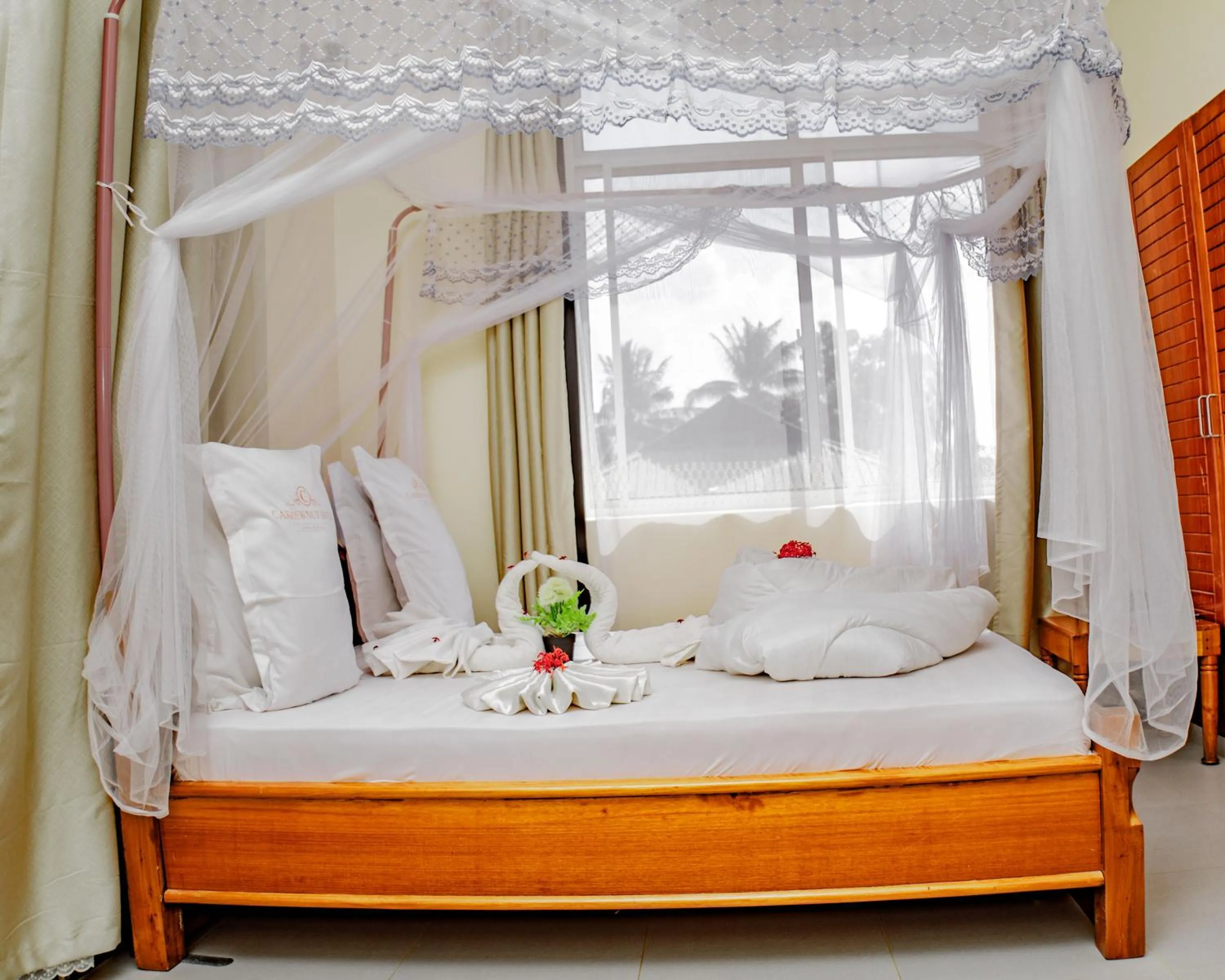 Bed in Cashewnut Hotel