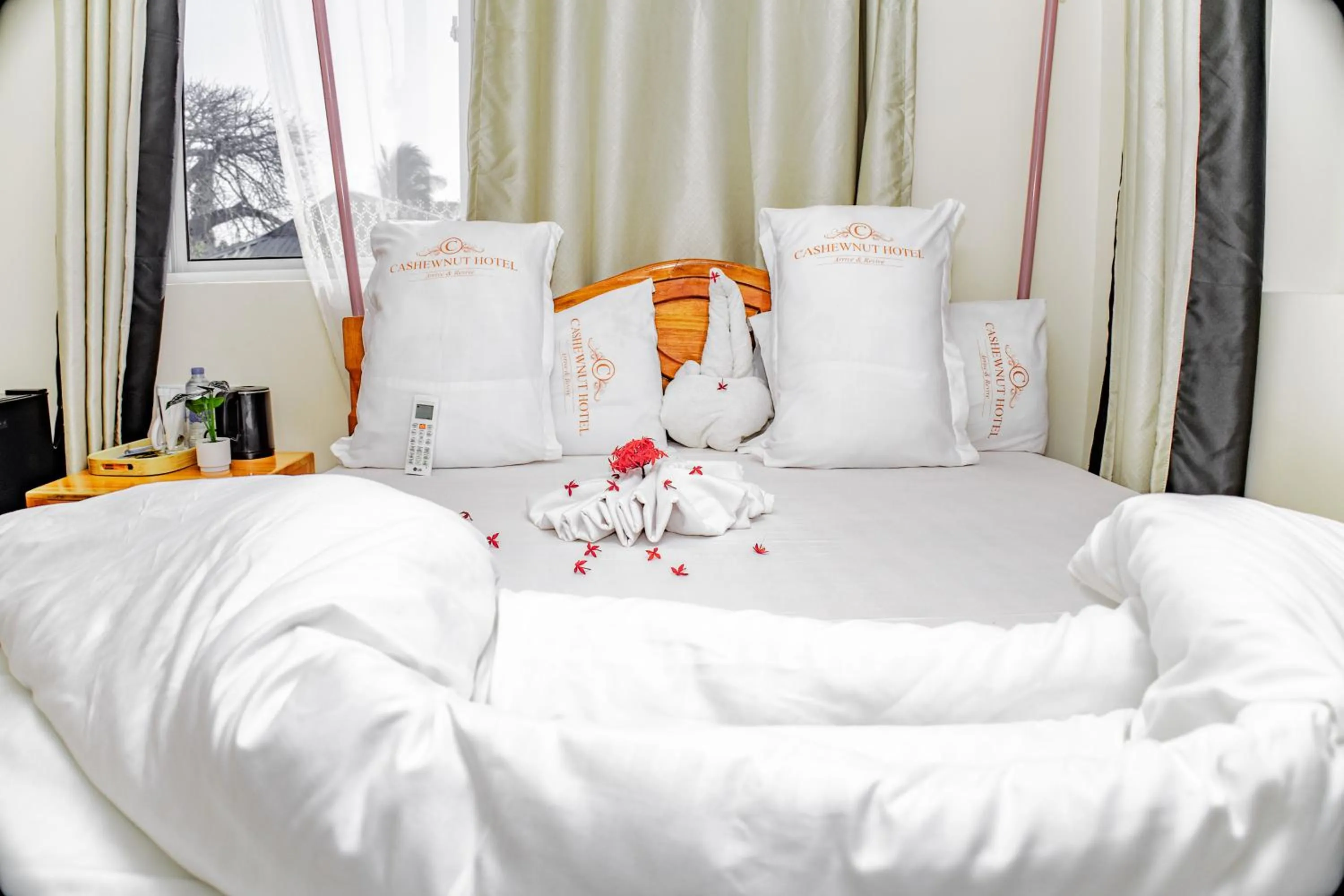 Bed in Cashewnut Hotel