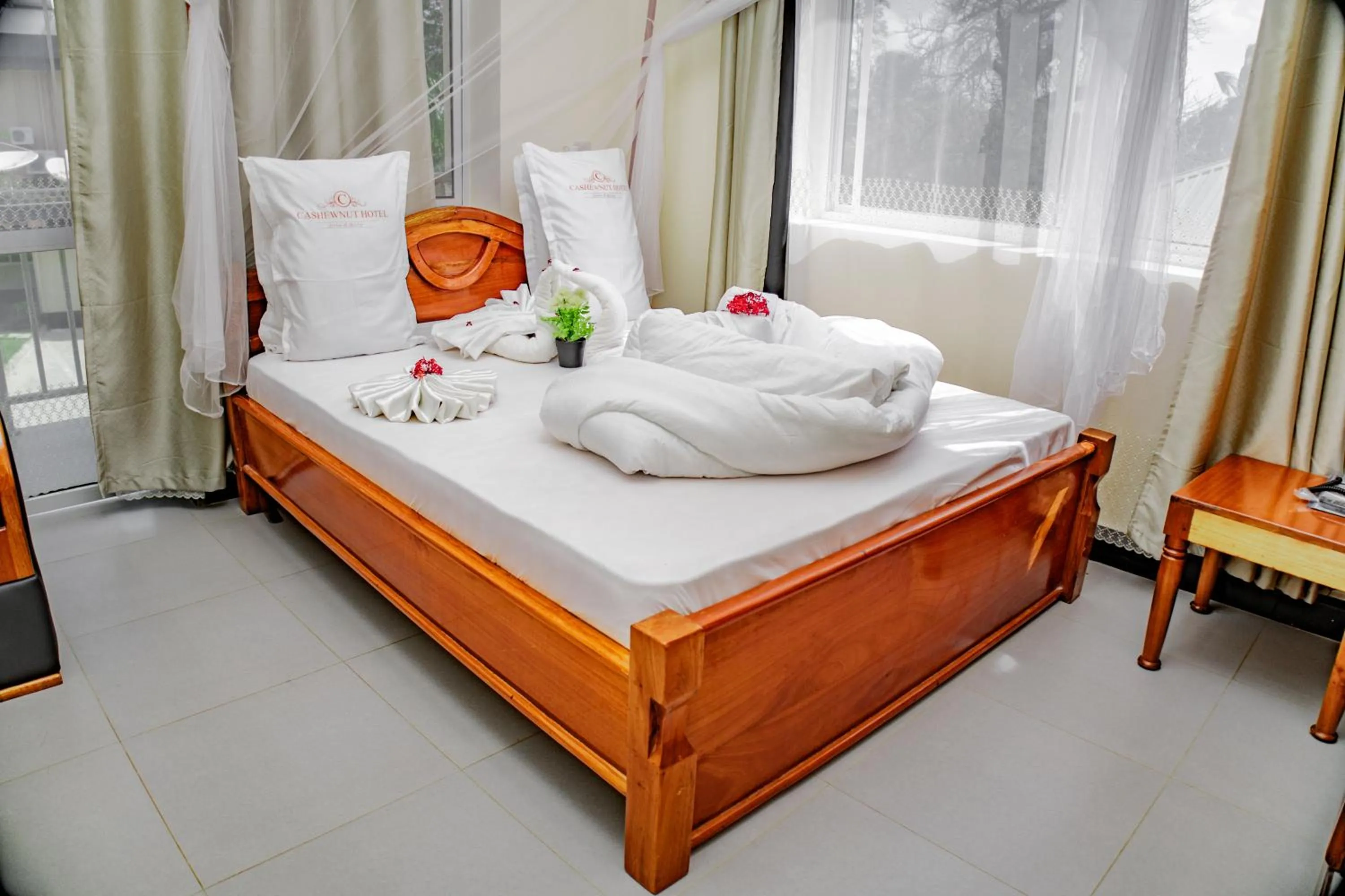 Bed in Cashewnut Hotel
