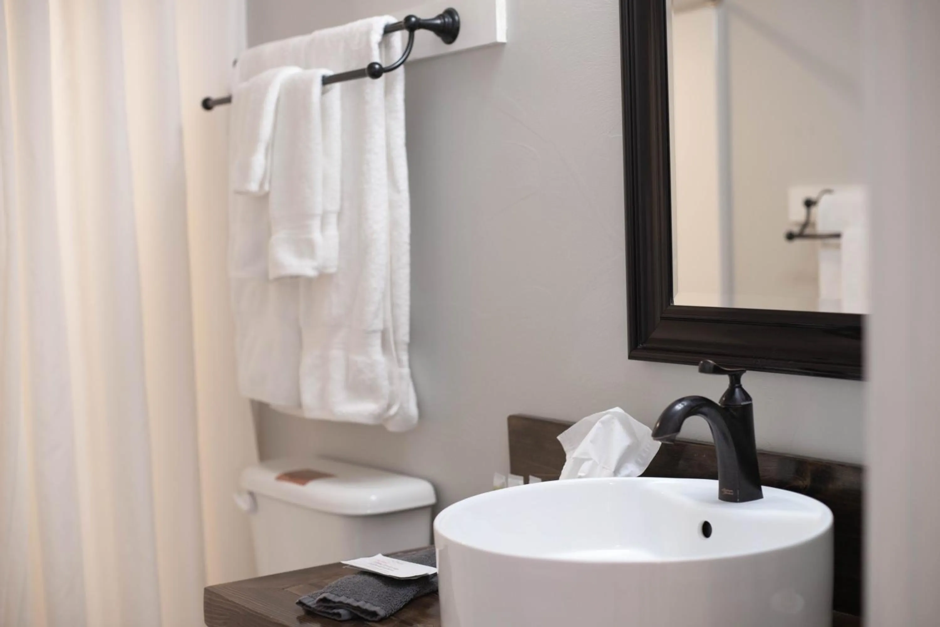 Shower in Escalante Yurts - Luxury Lodging