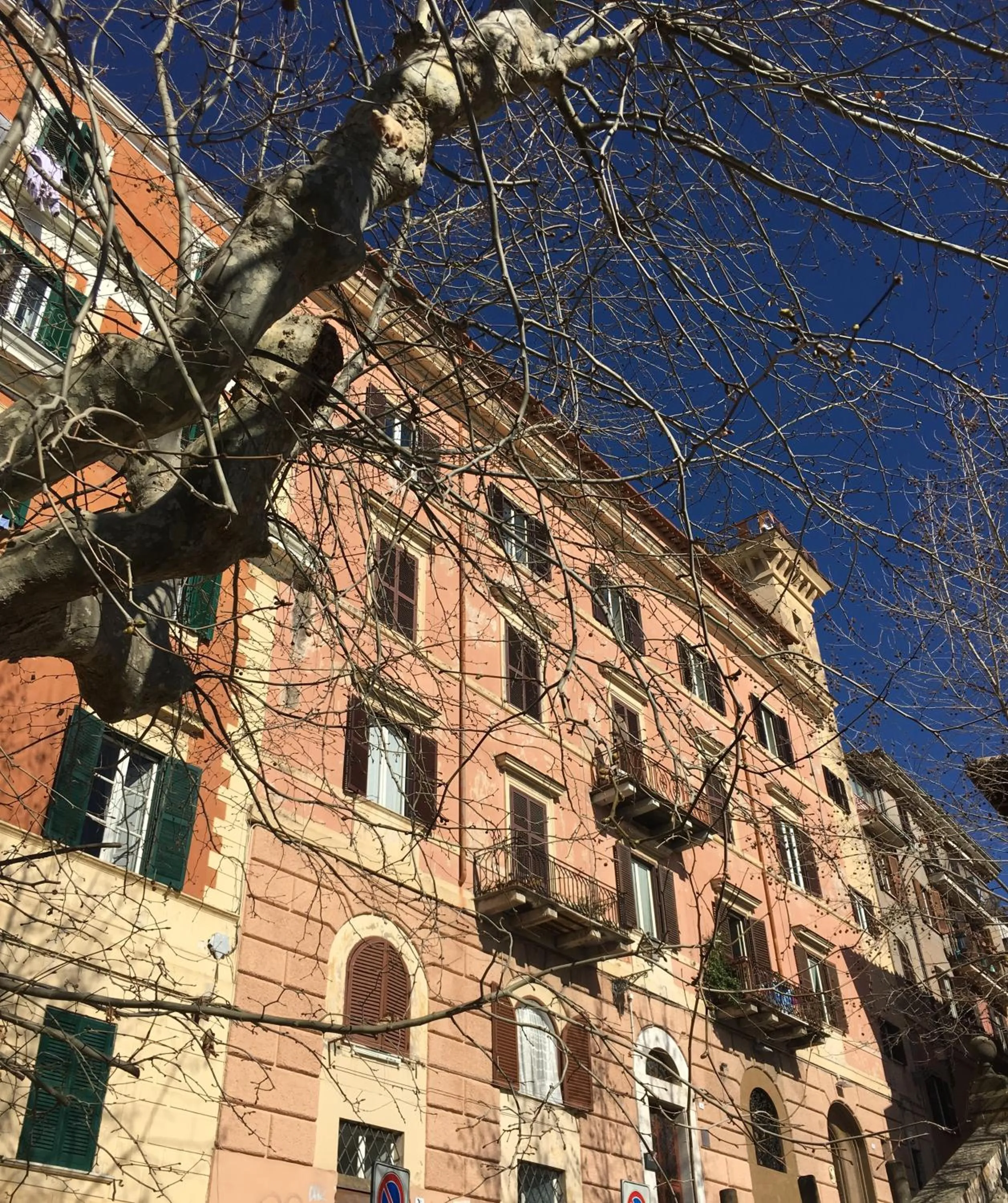 Facade/entrance in B&B Theodora