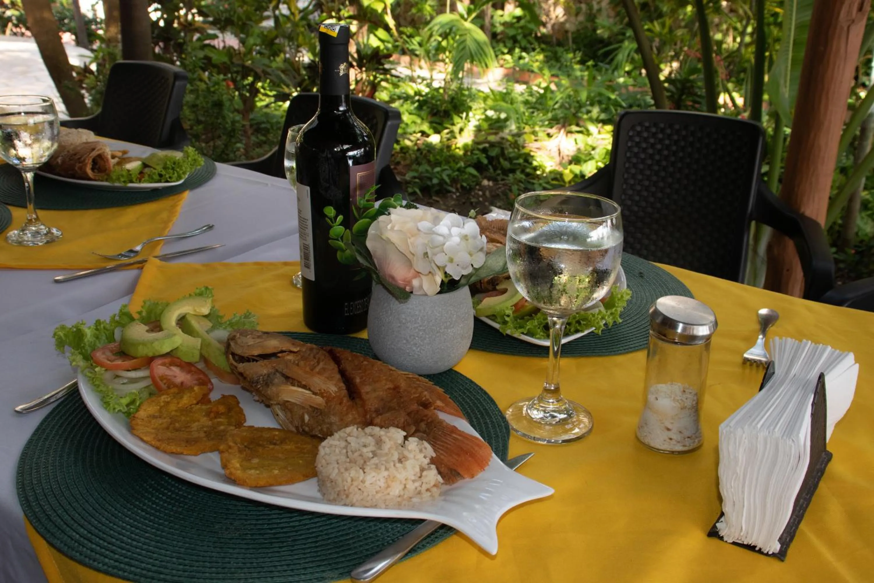 Lunch in Hotel Isla Real