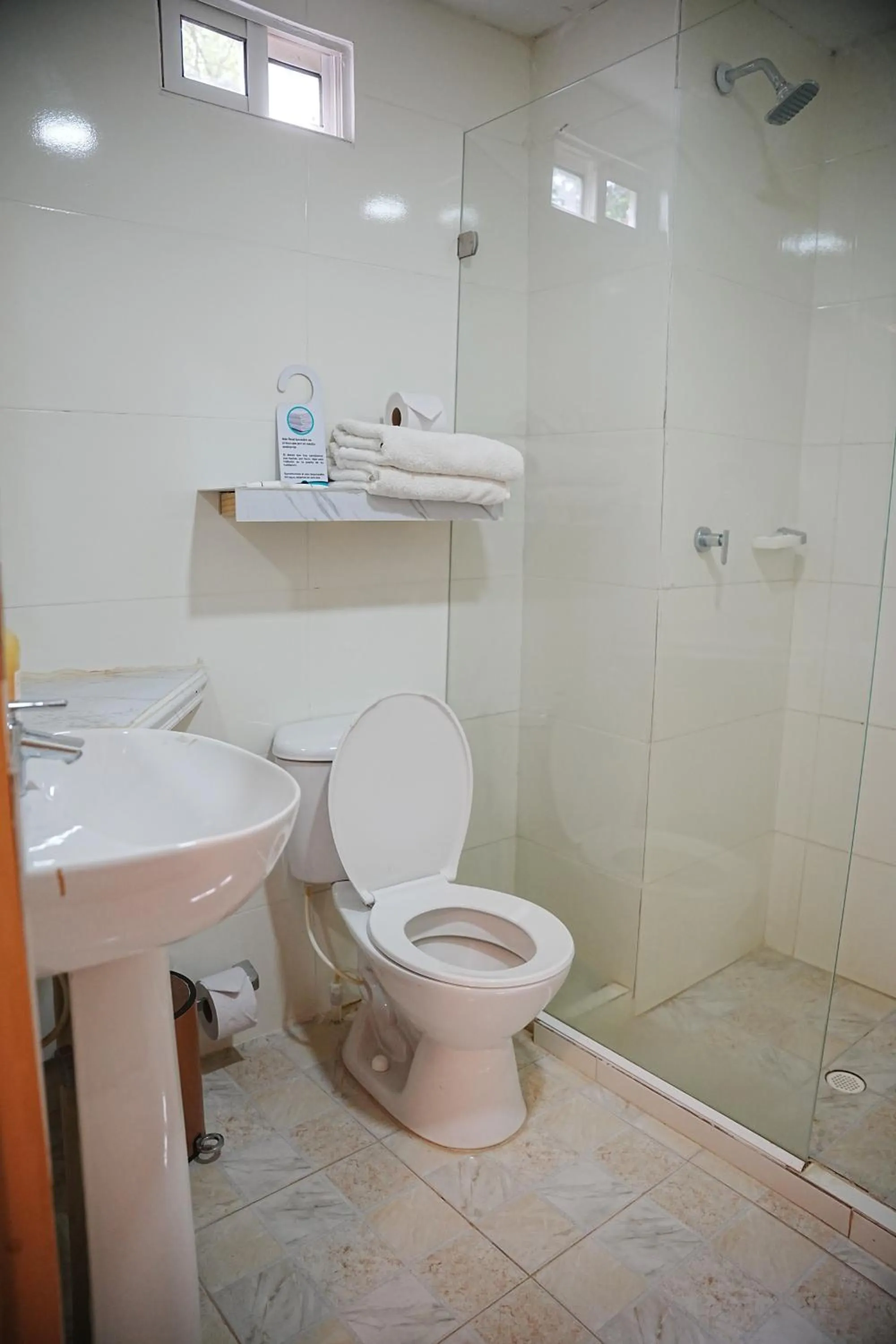 Bathroom in Hotel Isla Real