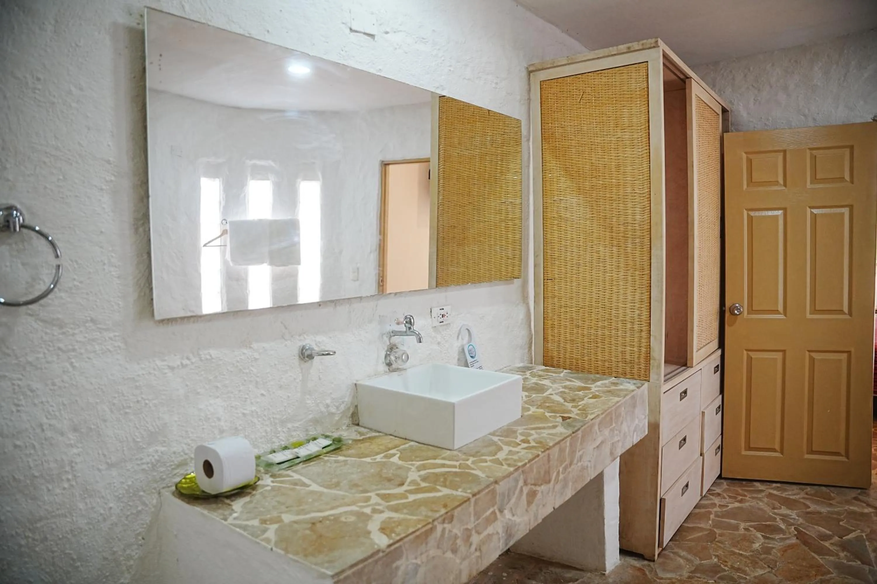 Bathroom in Hotel Isla Real