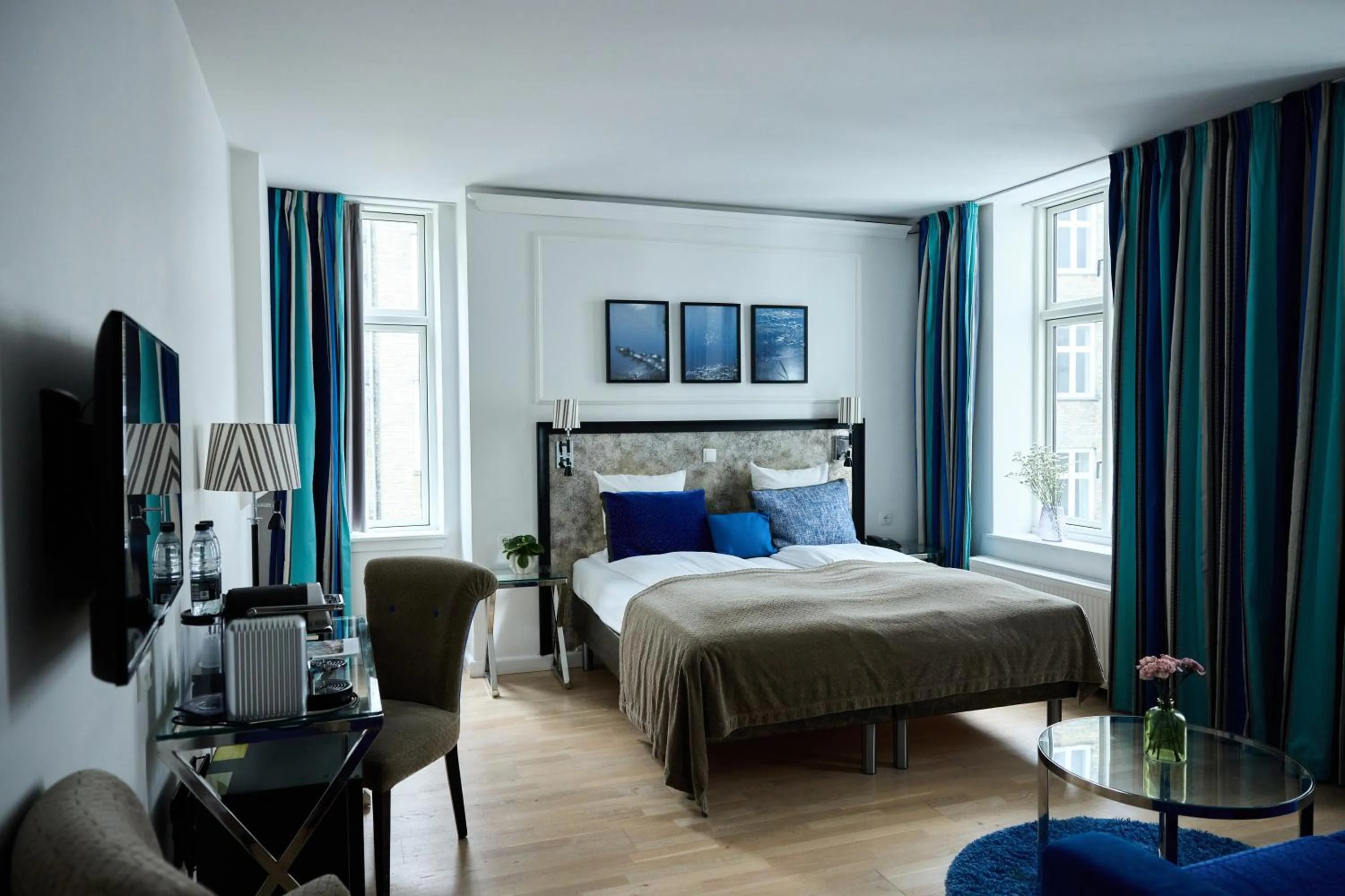 Bedroom, Bed in Absalon Hotel