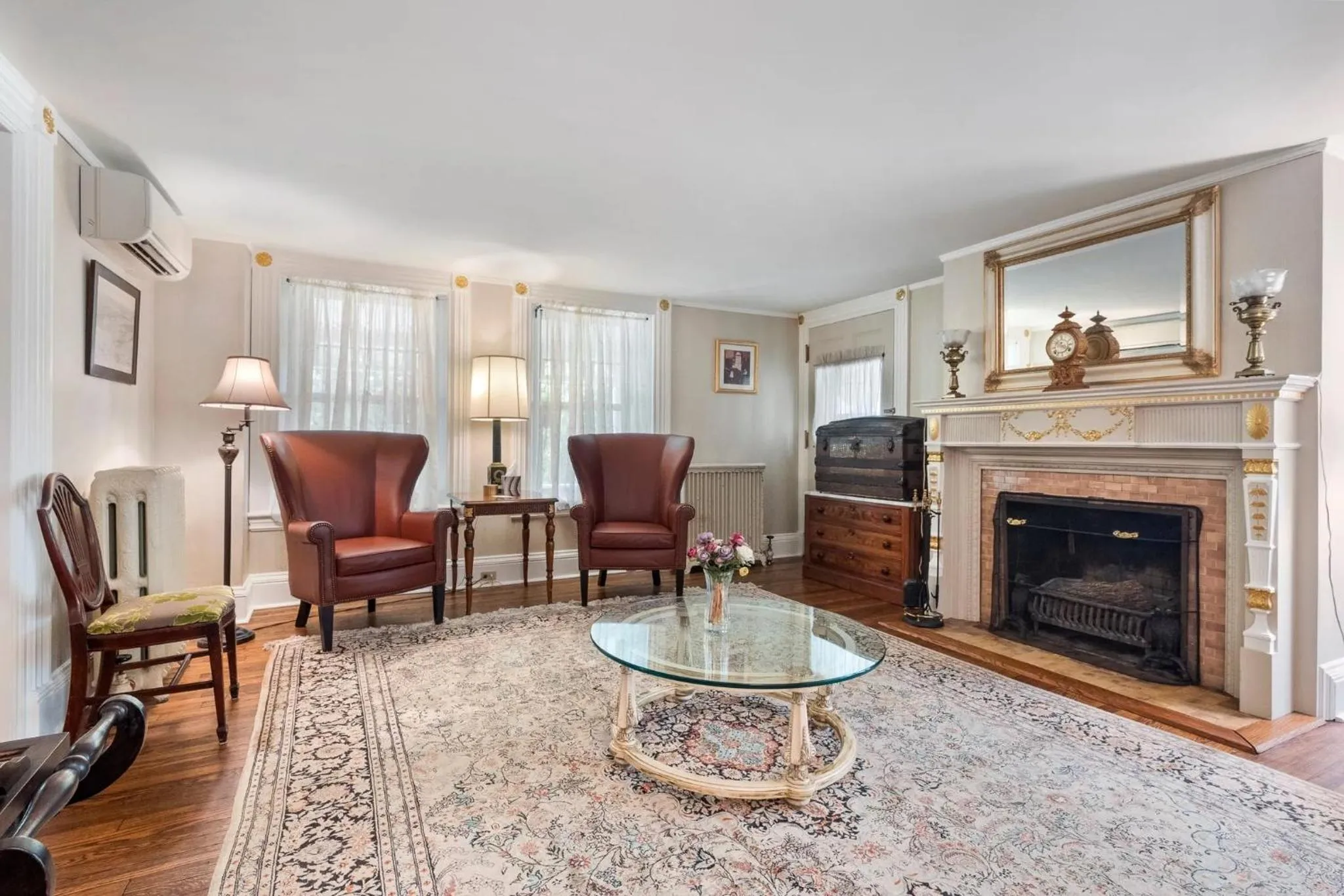 Communal lounge/ TV room in Wainwright Inn