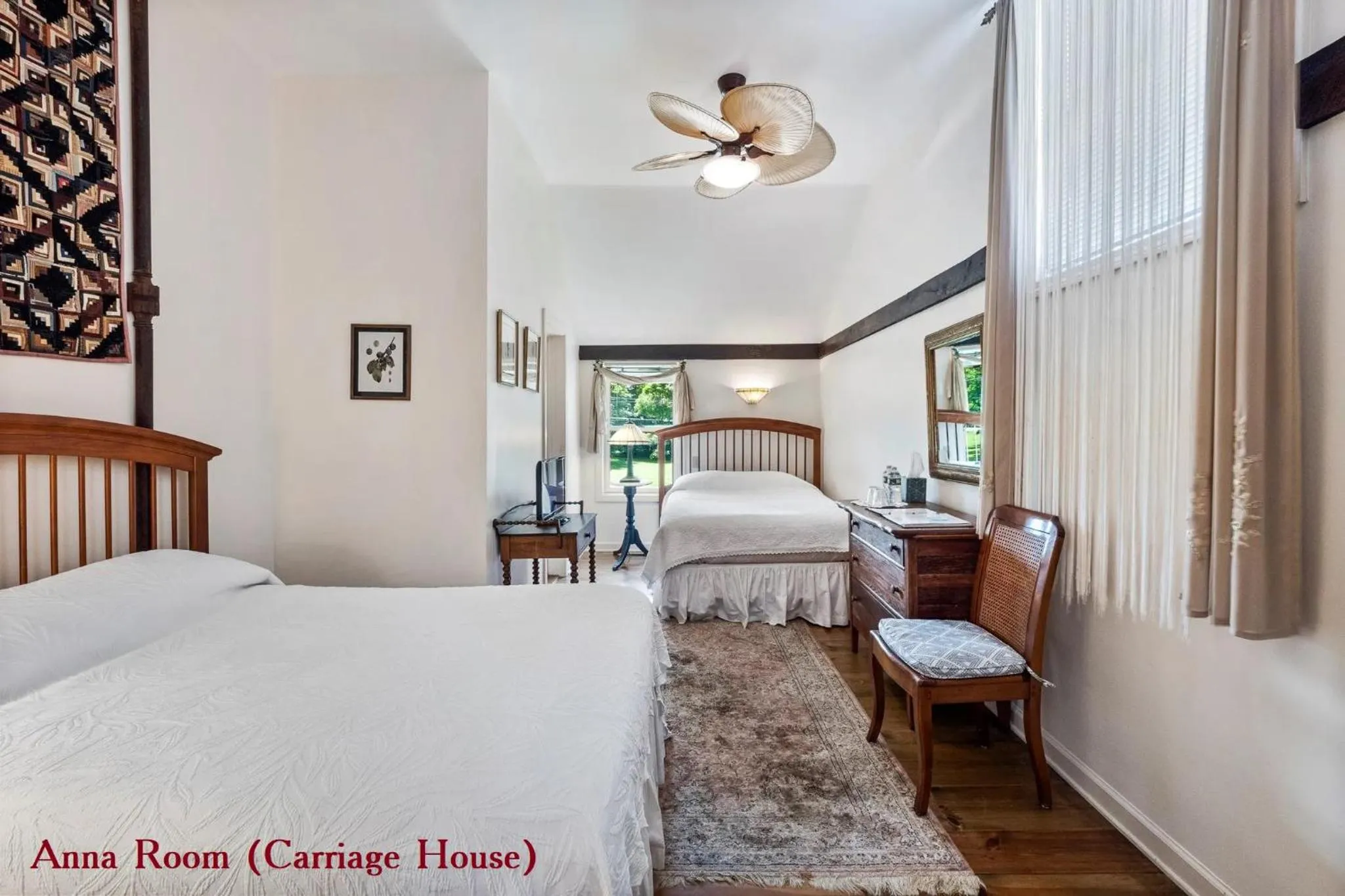 Bedroom, Bed in Wainwright Inn