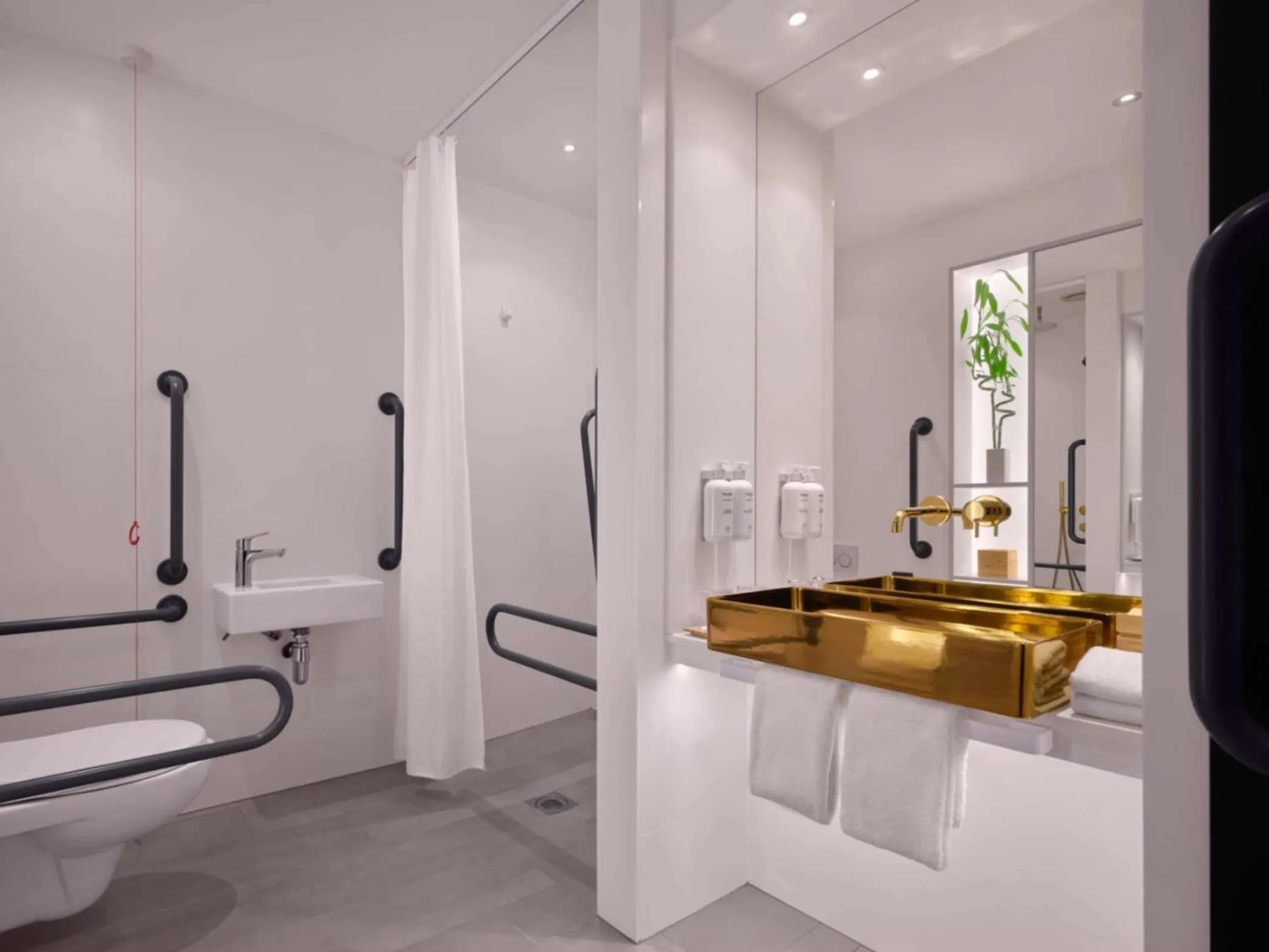 Deluxe Room Accessible in Nobu Hotel London Shoreditch