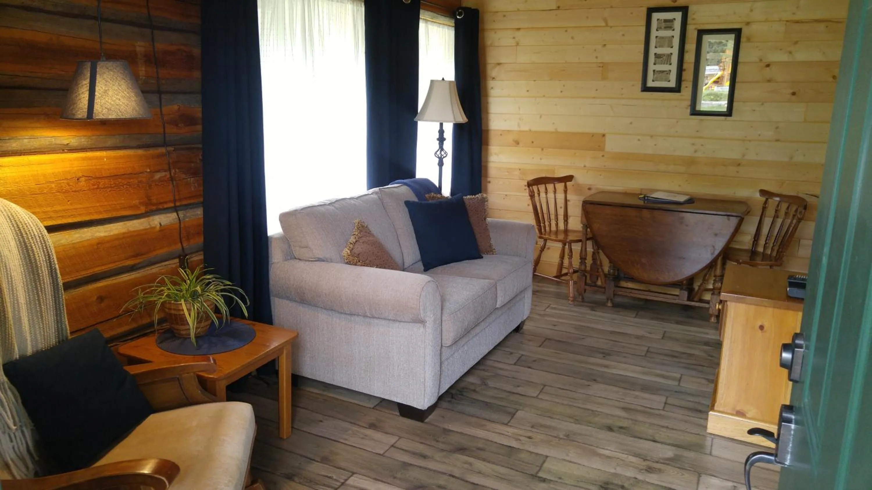 Living room in Wolfwood Guest Ranch