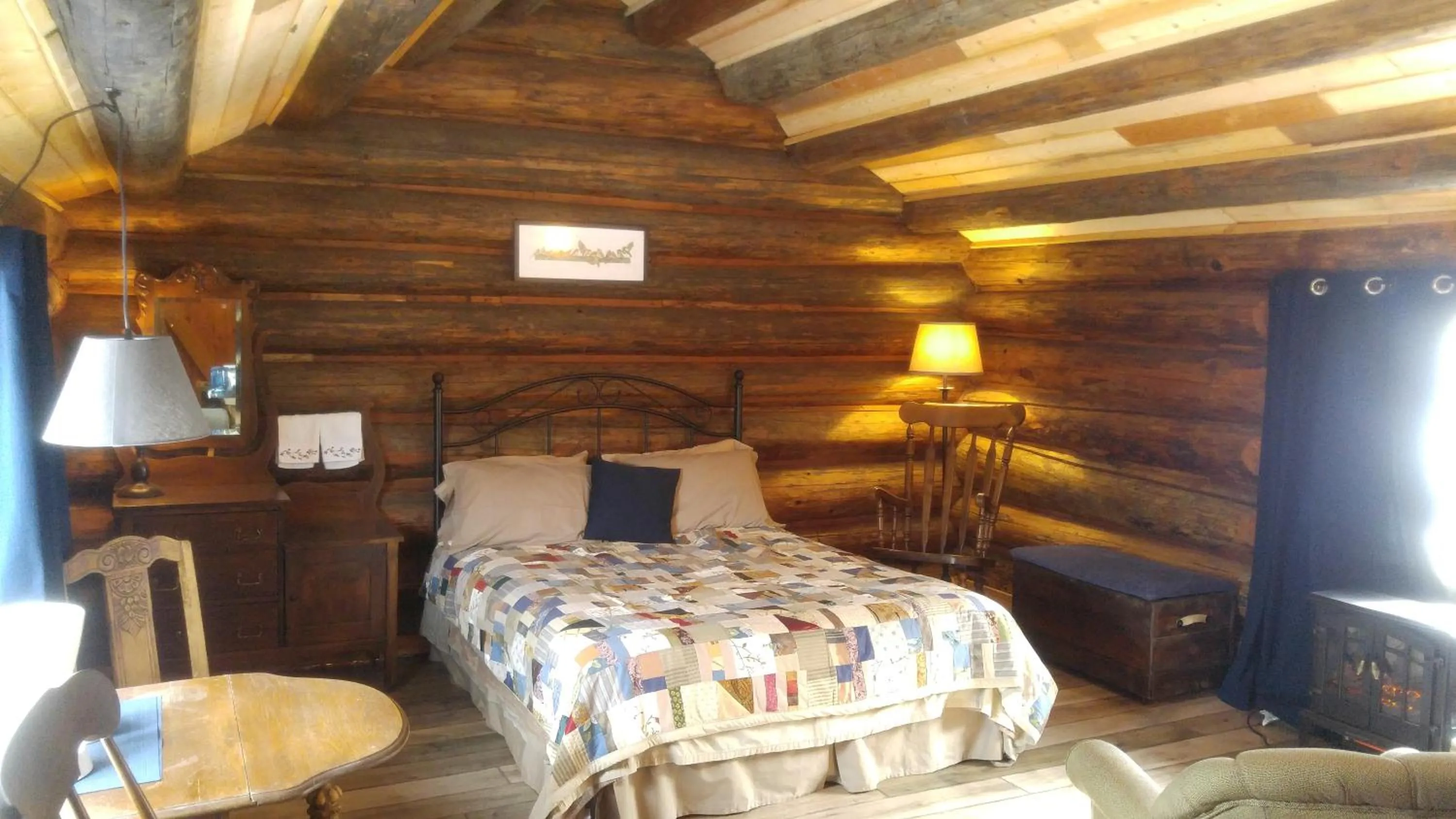Photo of the whole room, Bed in Wolfwood Guest Ranch