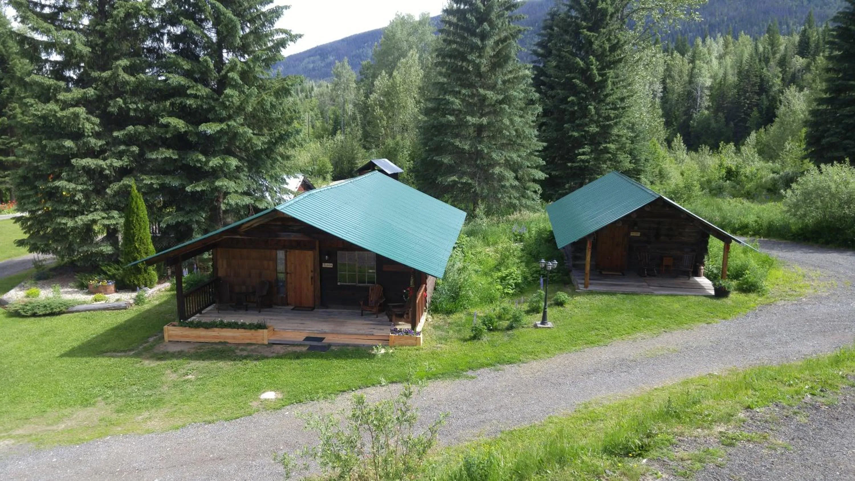 Facade/entrance in Wolfwood Guest Ranch
