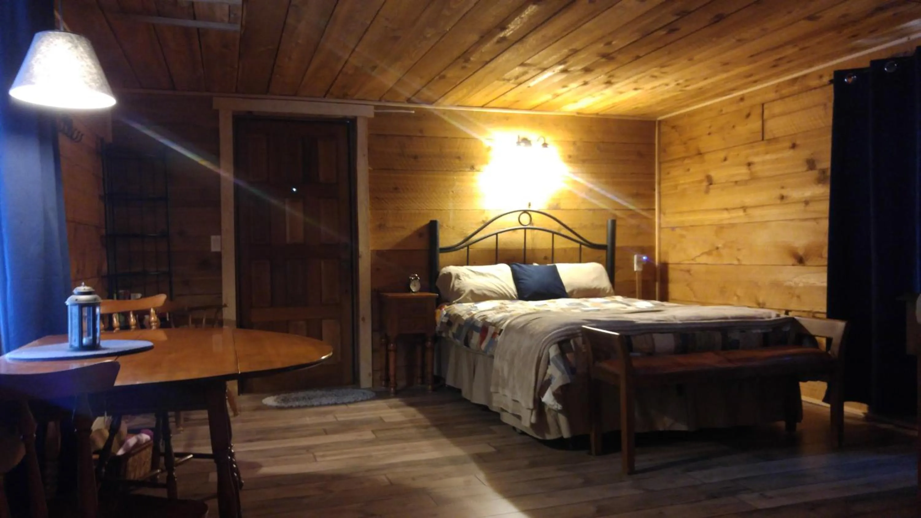 Photo of the whole room, Bed in Wolfwood Guest Ranch