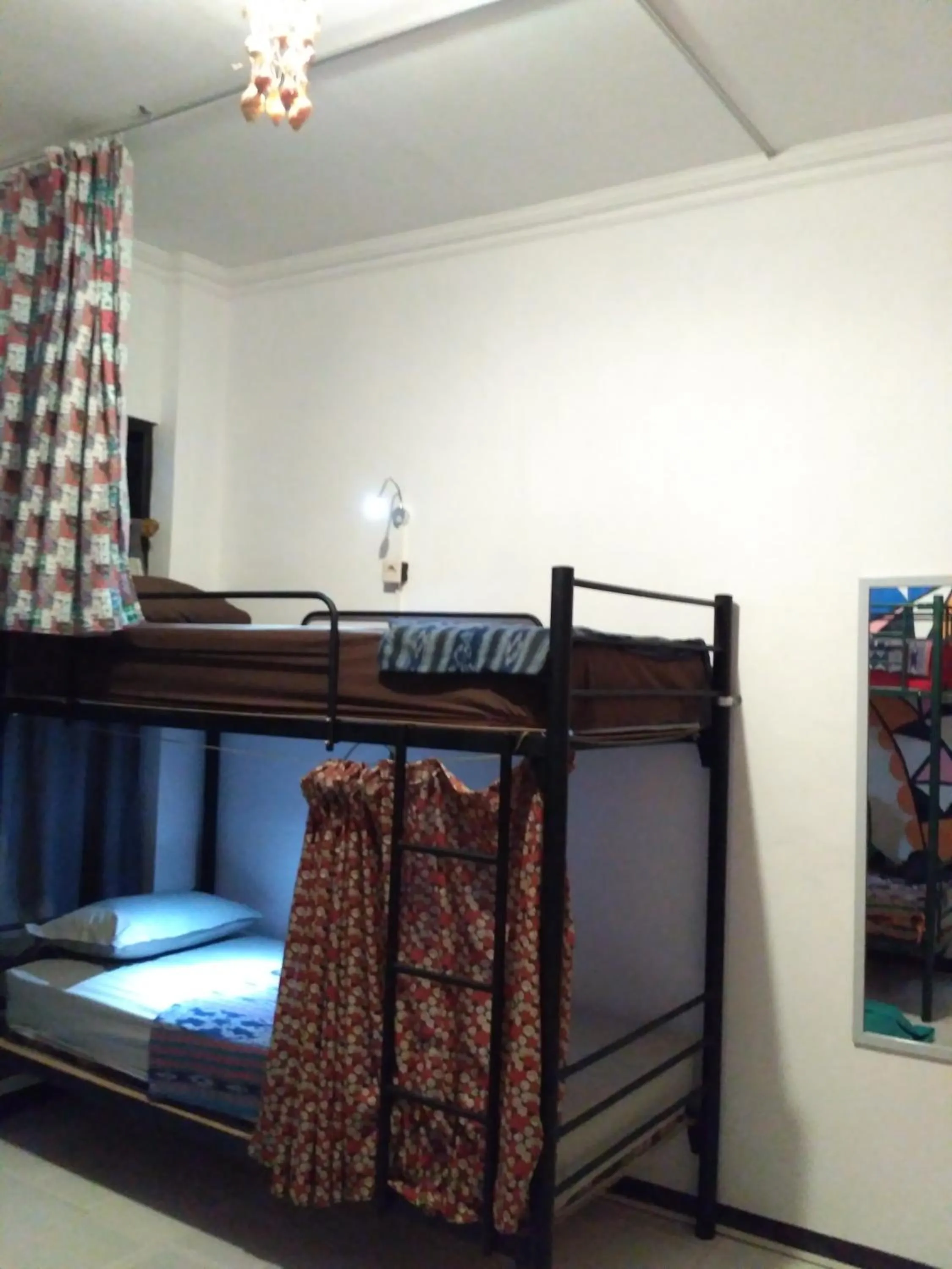 bunk bed in Hati Hati