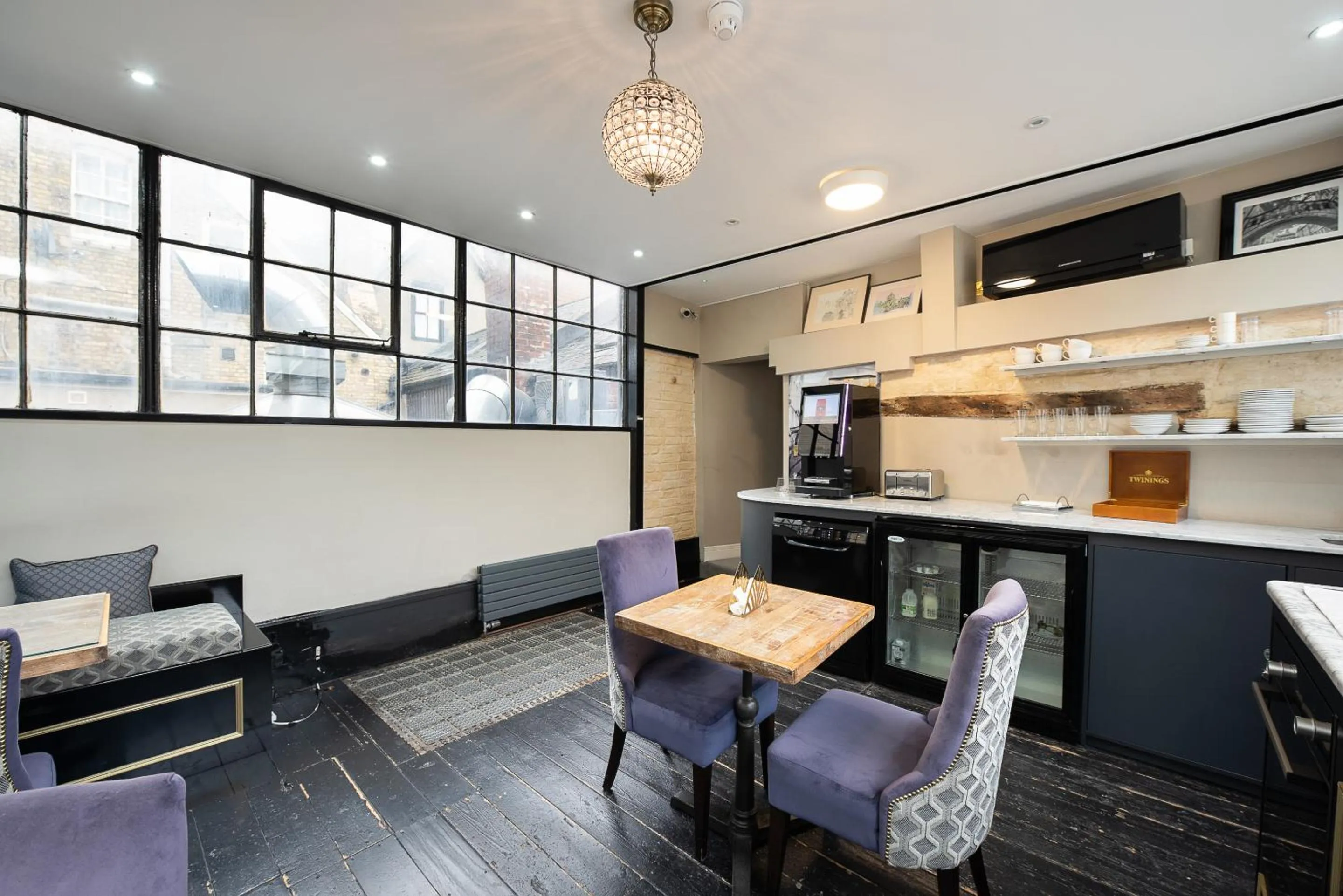 Dining area in Museum Residence Oxford