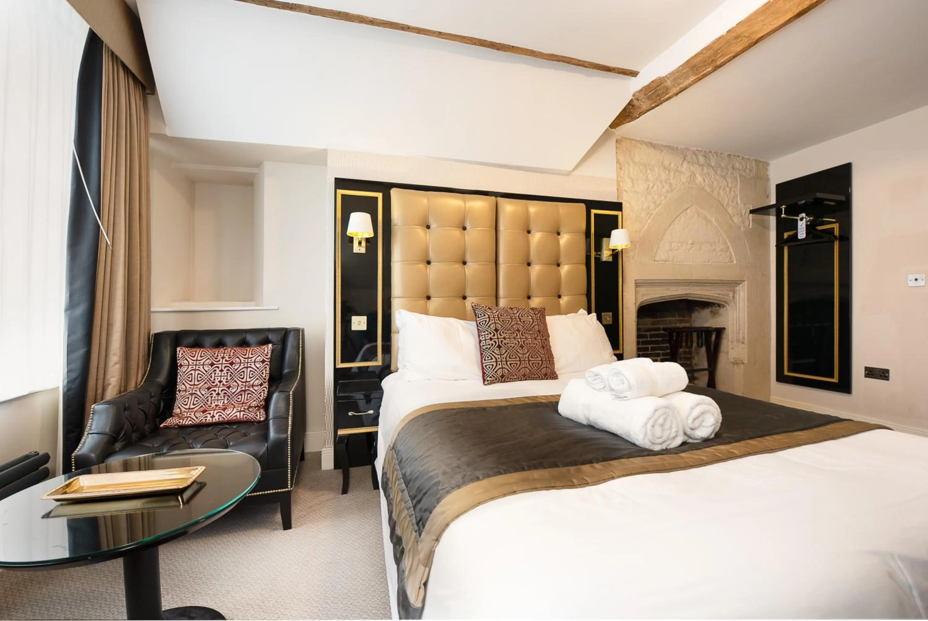 Bed in Museum Residence Oxford