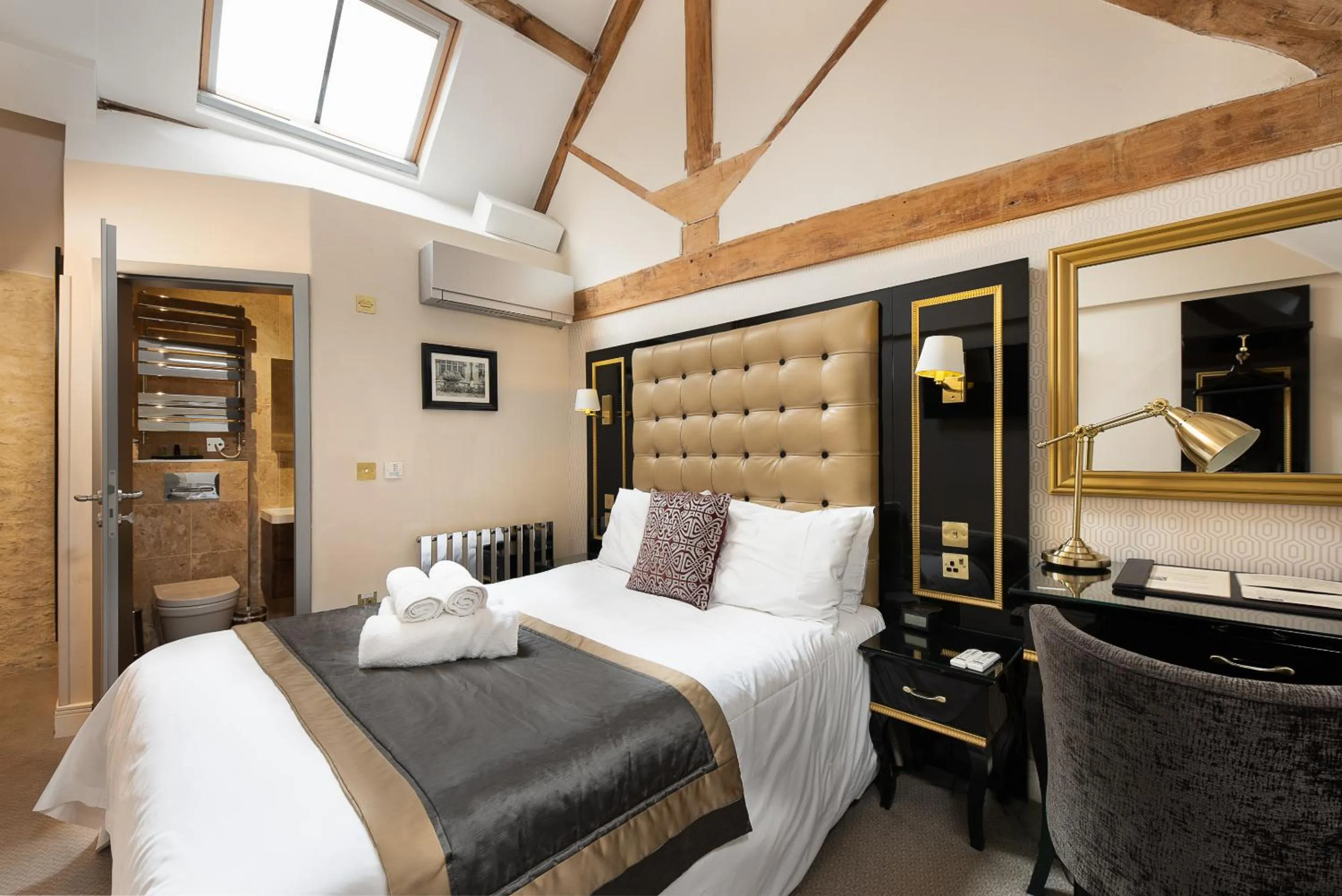 Bedroom in Museum Residence Oxford