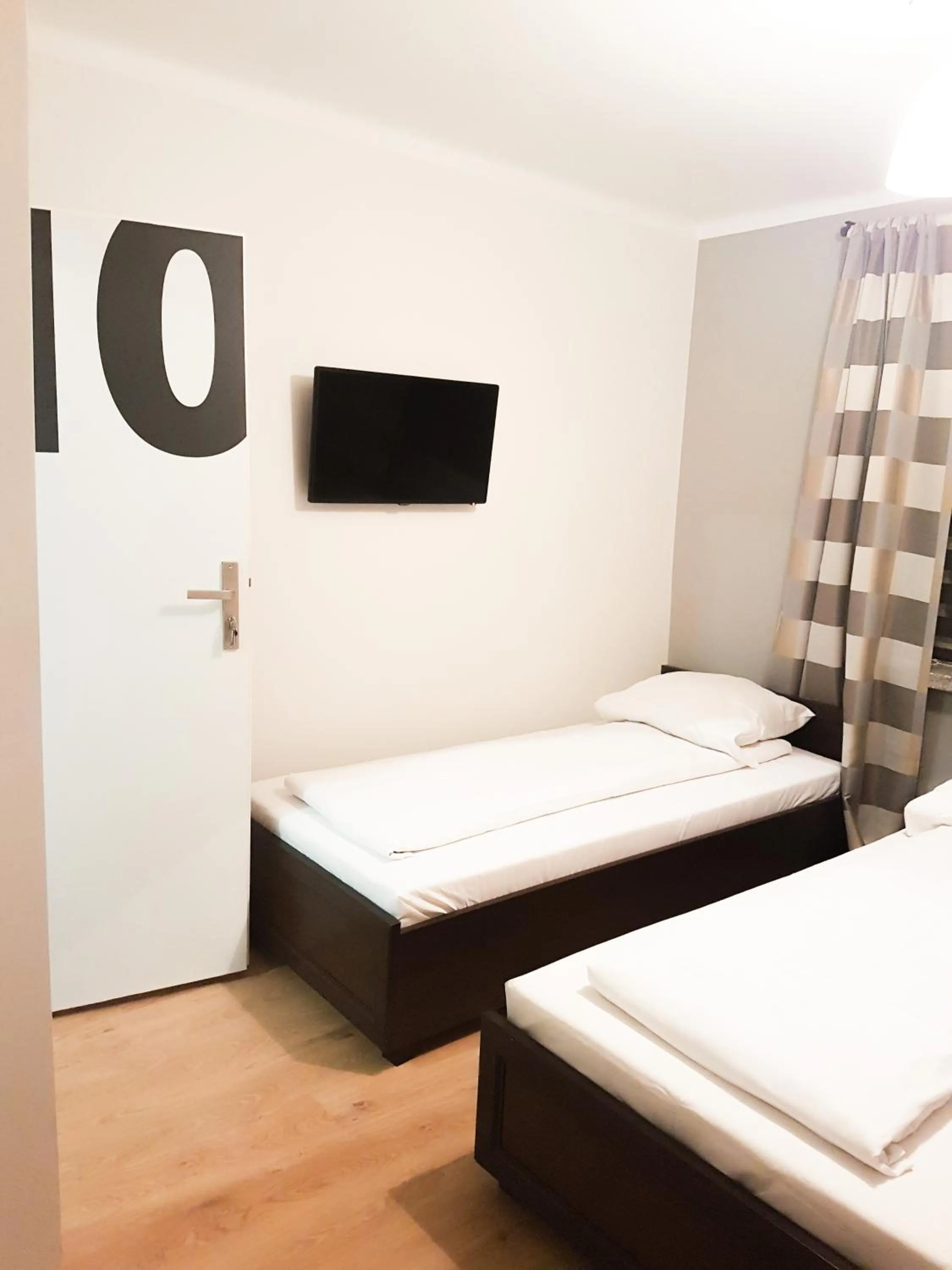 Photo of the whole room, Bed in KWATERY KALINA-DUSZKA HOSTEL