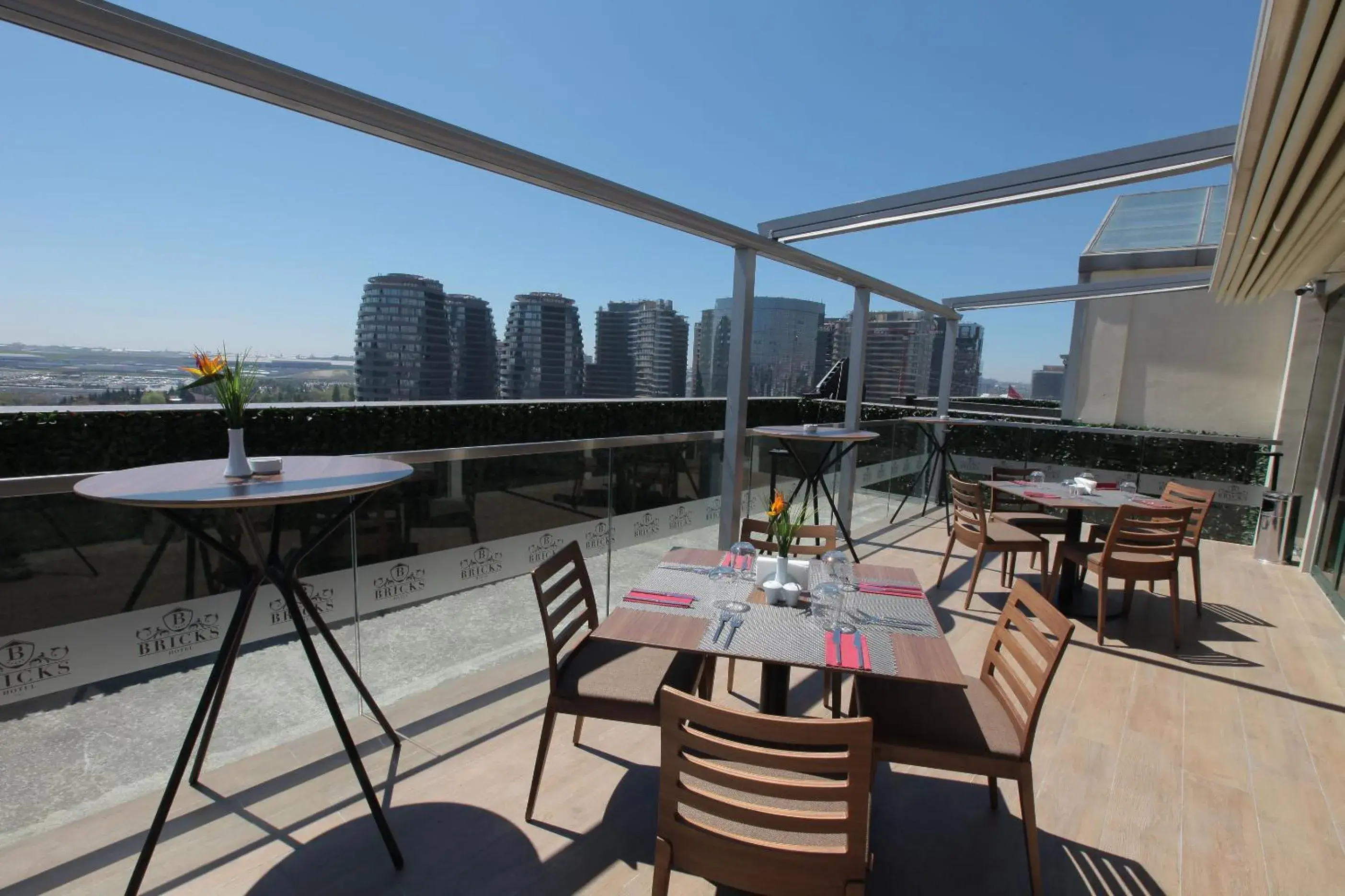 Restaurant/places to eat in Bricks Hotel İstanbul Restaurant/places to eat in Bricks Hotel İstanbul