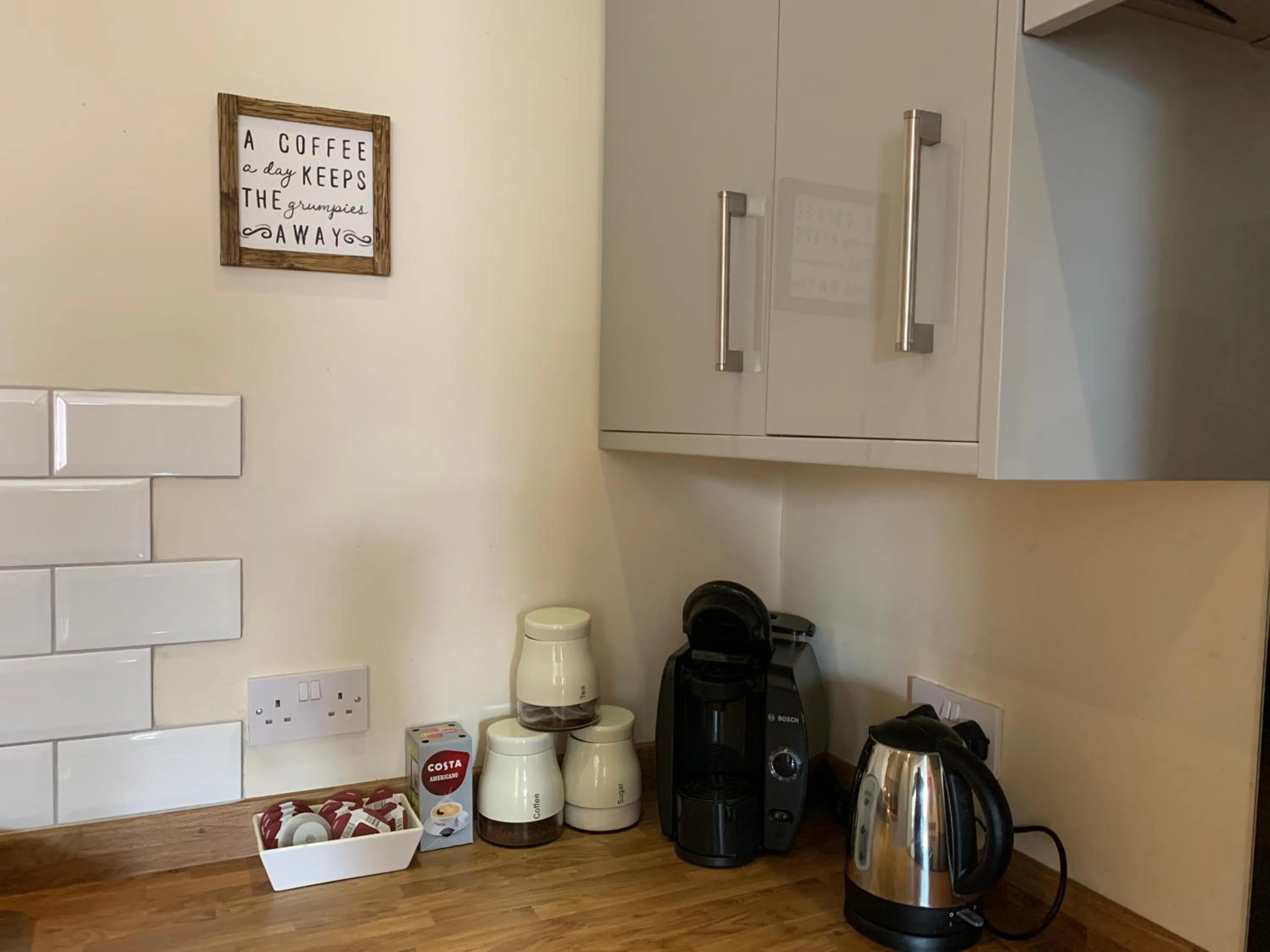 Coffee/tea facilities in Market Place Serviced Apartments, Leek