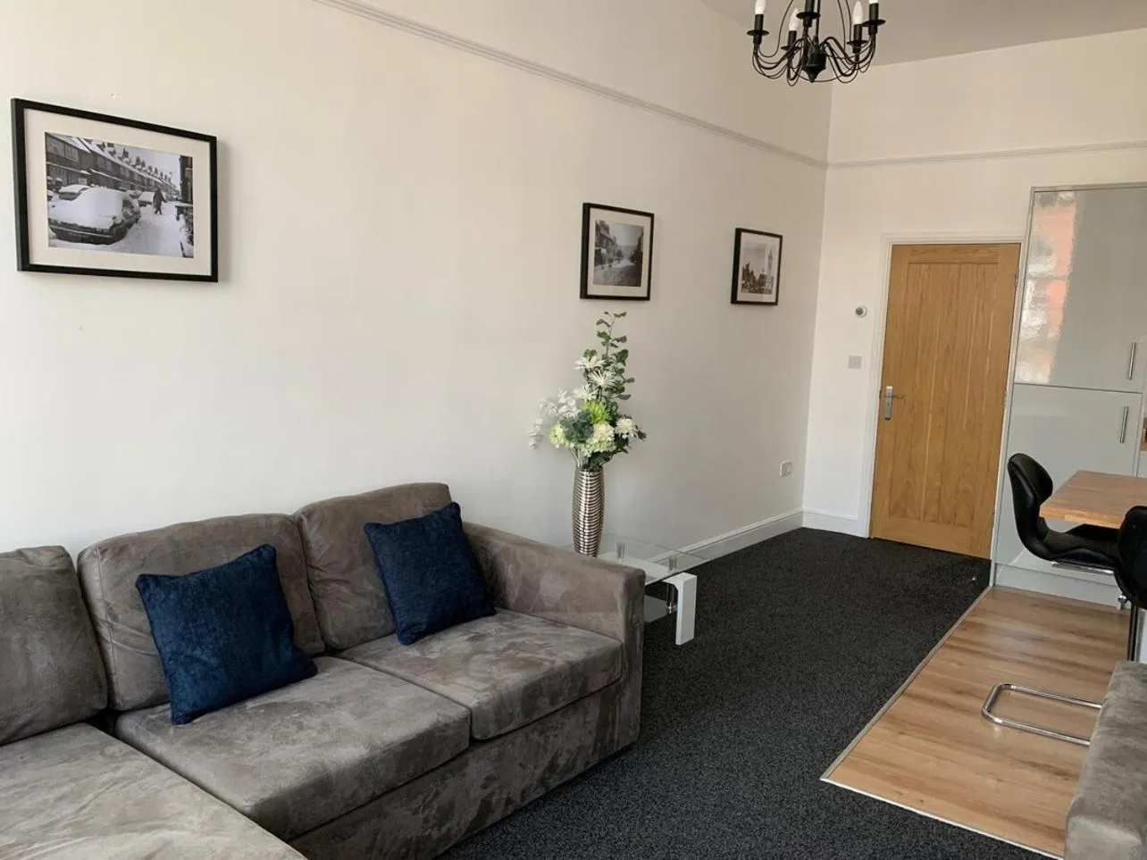 Market Place Serviced Apartments, Leek