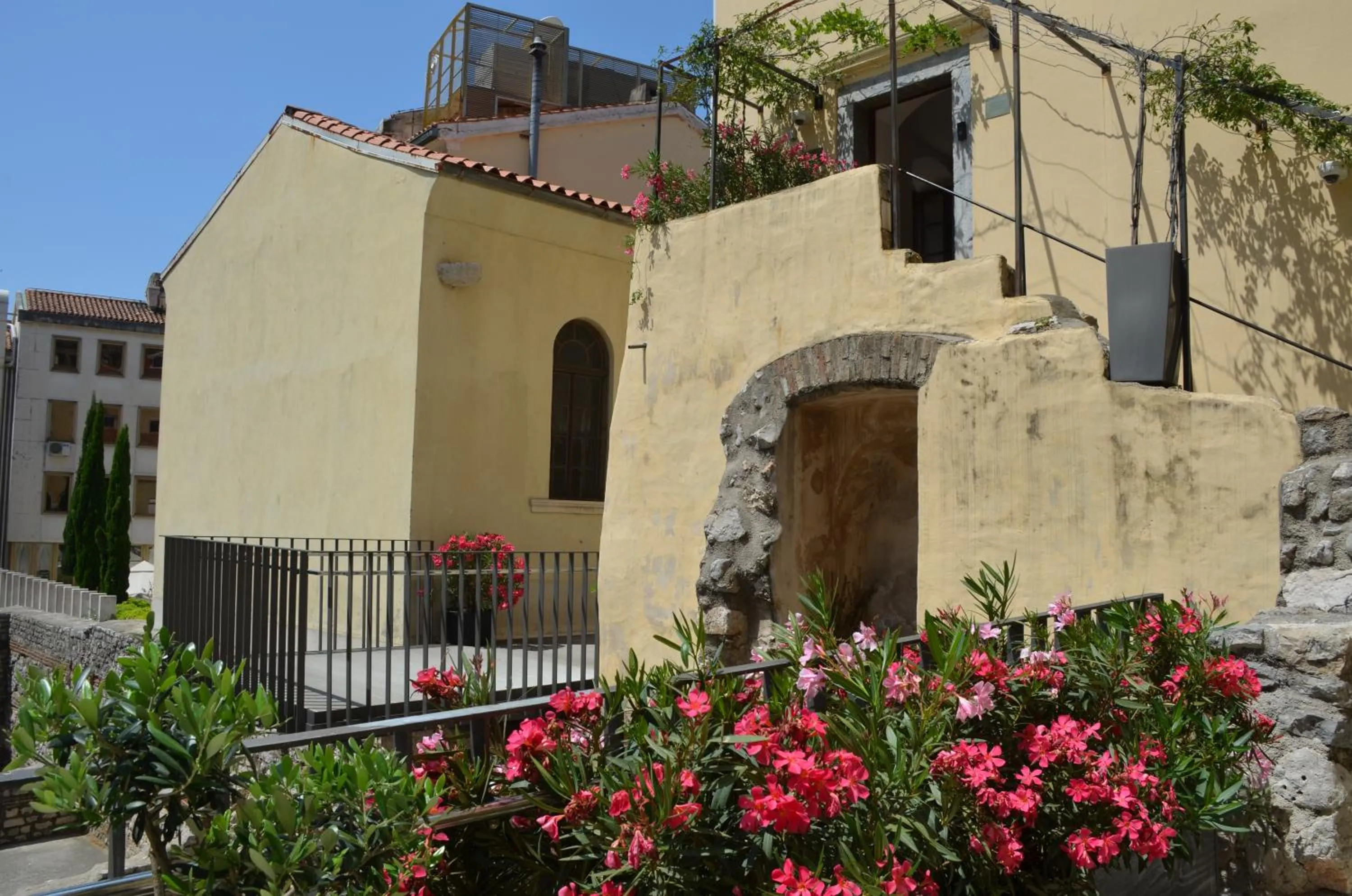 Property building in Old Town Inn