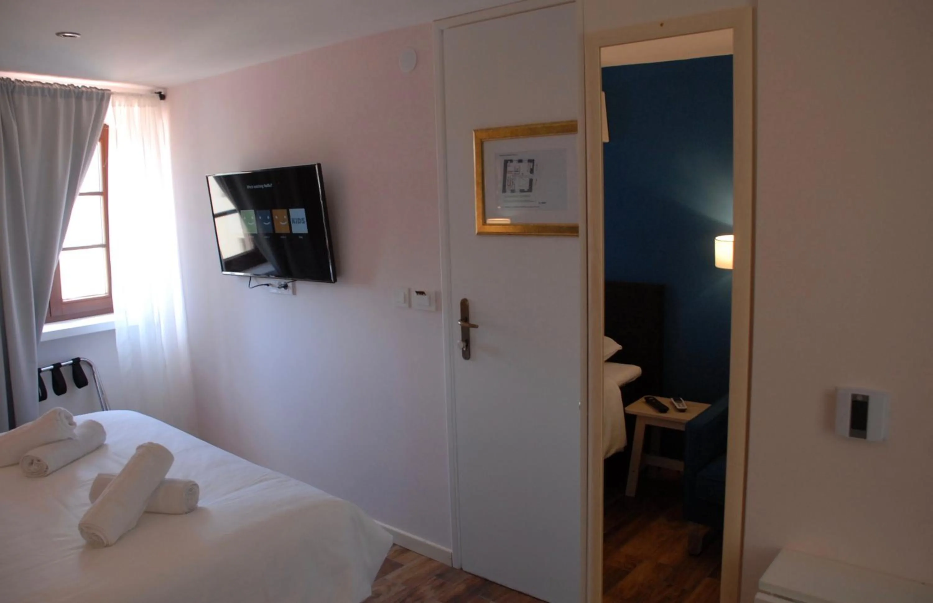 TV and multimedia, Bed in Old Town Inn