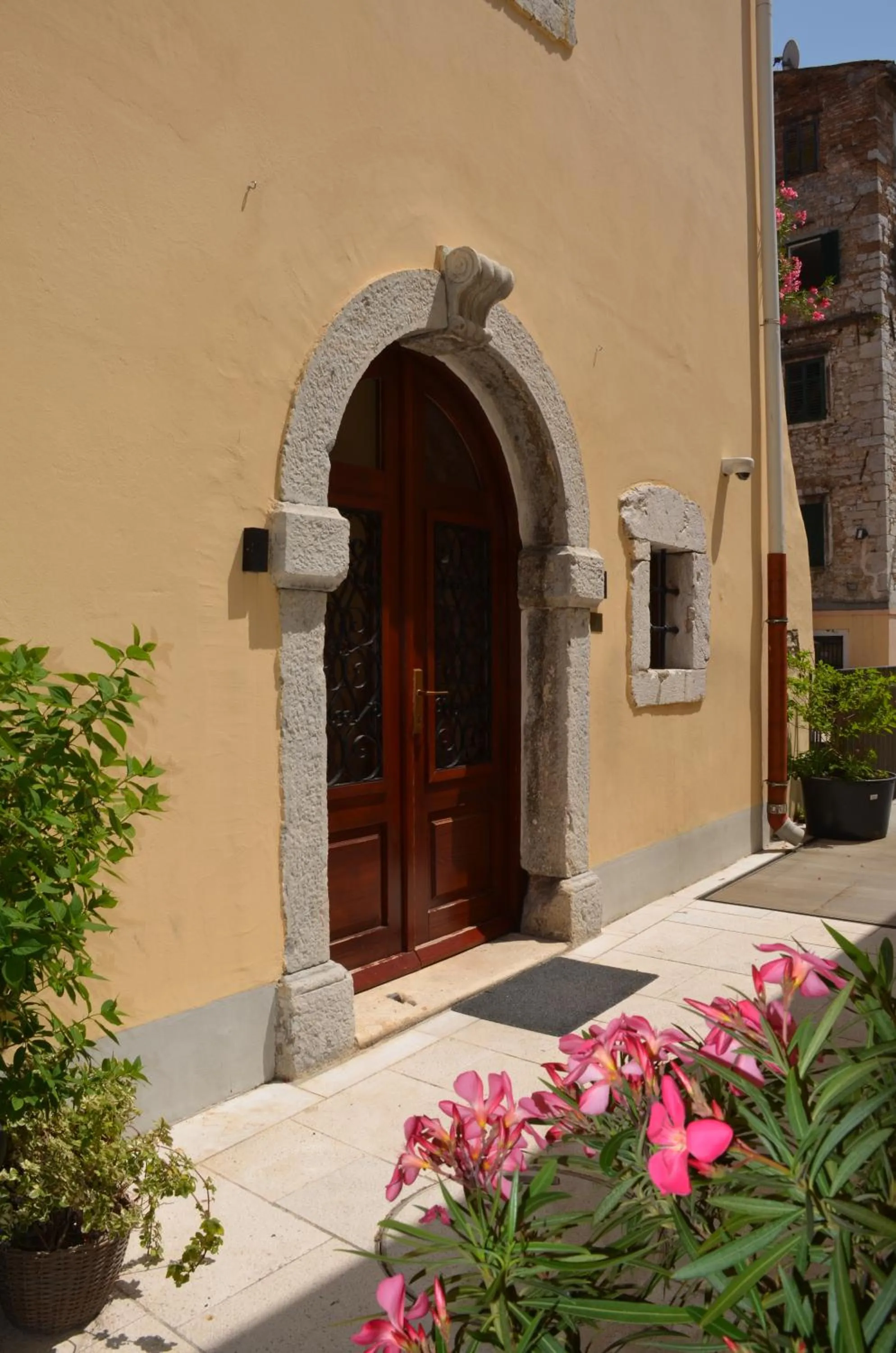 Property building in Old Town Inn