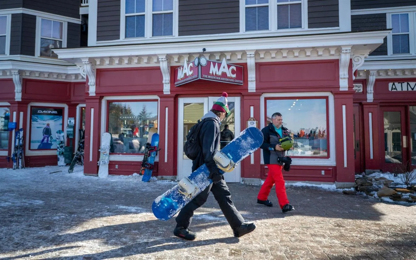 Snowshoe Ski-InSki-Out Steps to Ballhooter Lift Mountain Lodge Condo