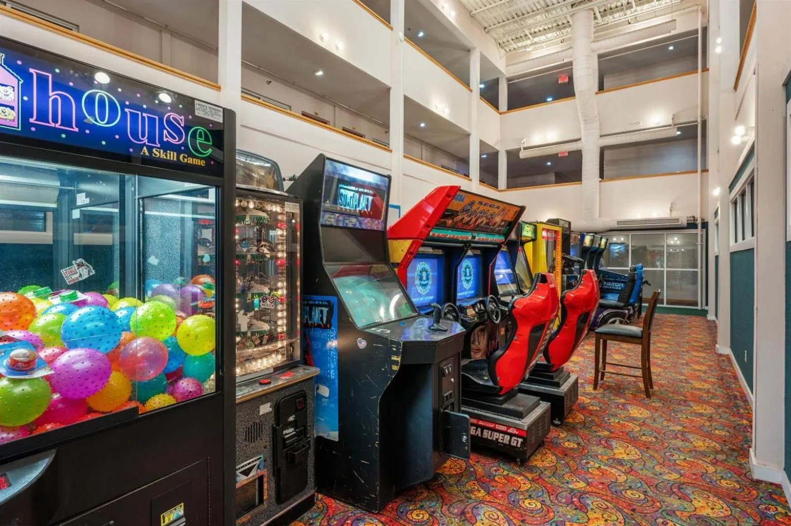 Snowshoe Ski-InSki-Out Steps to Ballhooter Lift Mountain Lodge Condo