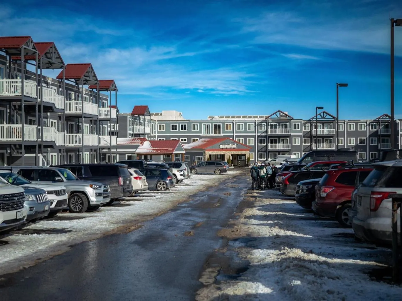 Snowshoe Ski-InSki-Out Steps to Ballhooter Lift Mountain Lodge Condo