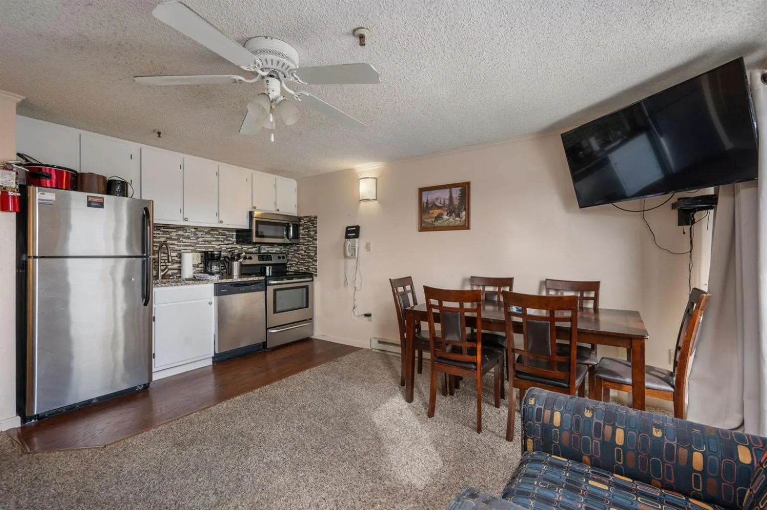 Snowshoe Ski-InSki-Out Steps to Ballhooter Lift Mountain Lodge Condo