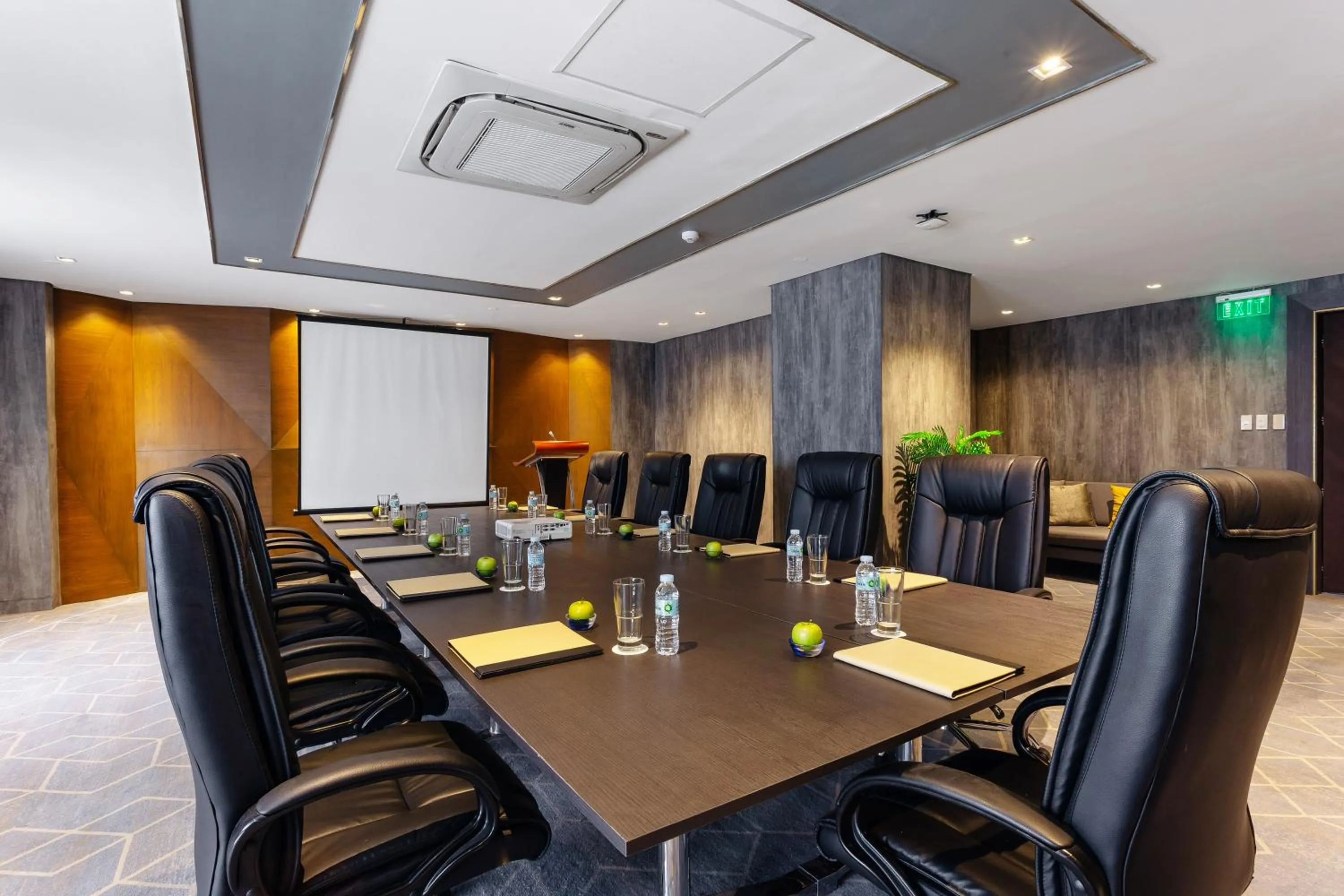Meeting/conference room in Summit Galleria Cebu