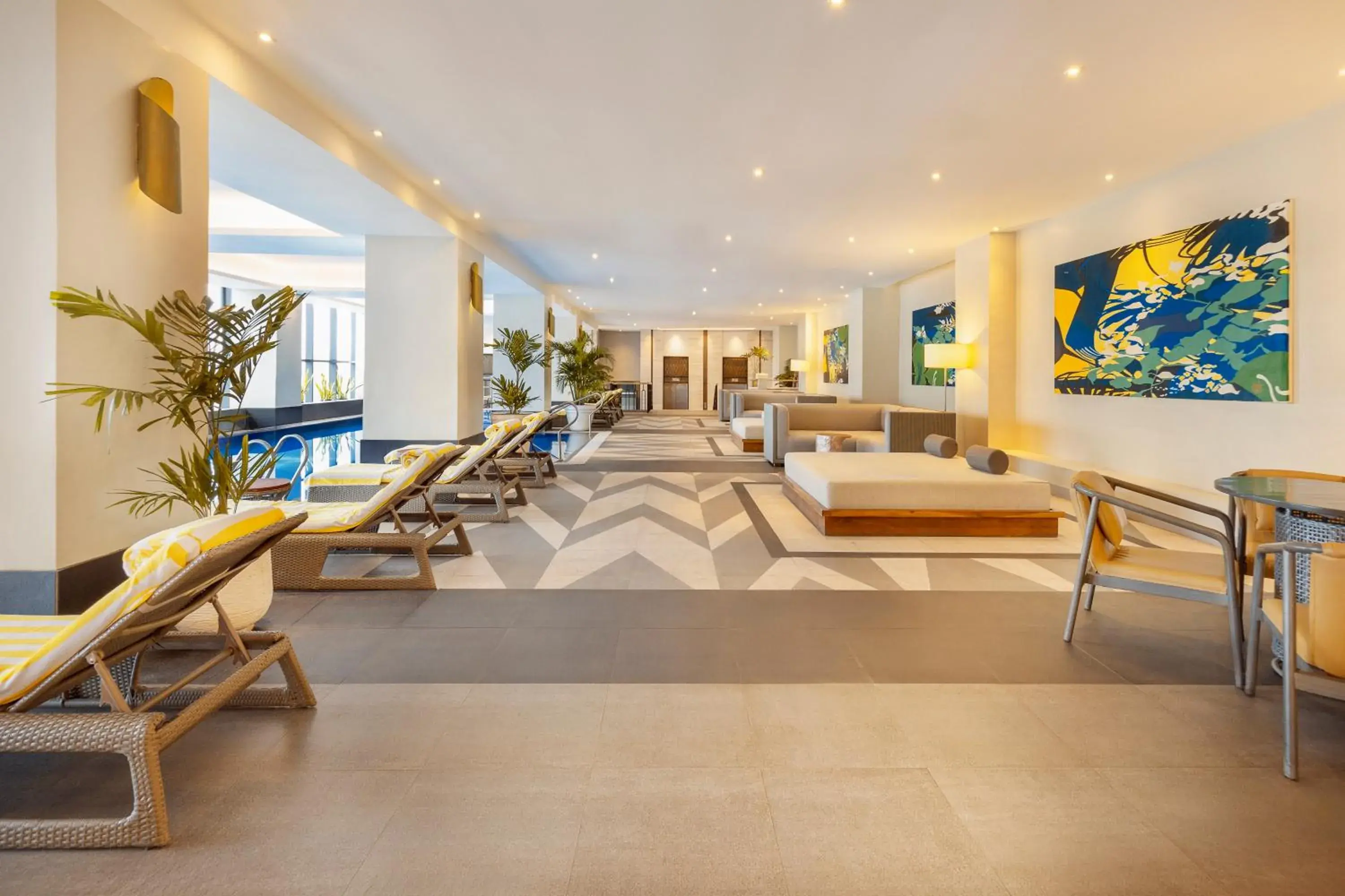 Swimming pool in Summit Galleria Cebu Swimming pool in Summit Galleria Cebu