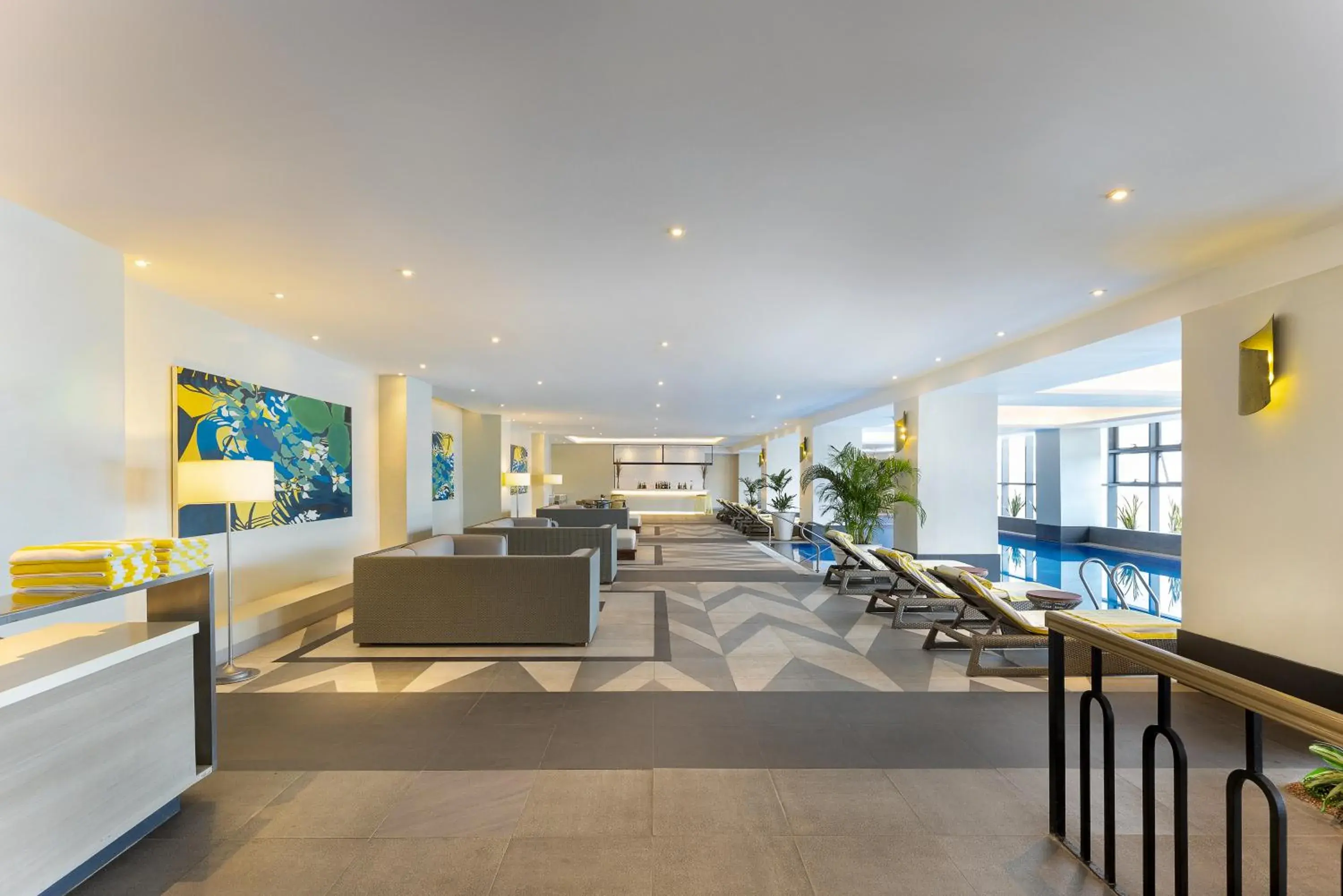 Swimming pool in Summit Galleria Cebu Swimming pool in Summit Galleria Cebu