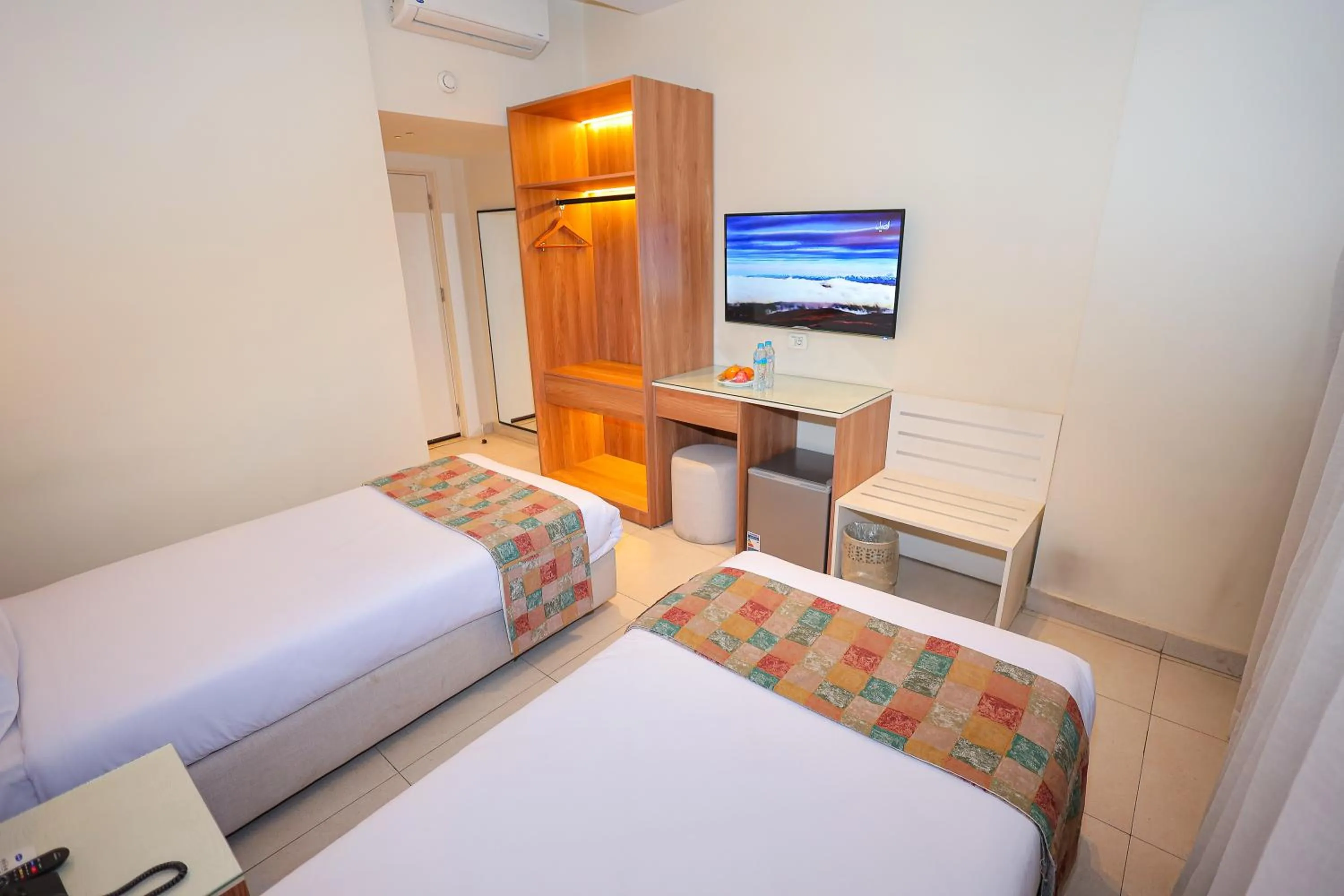 Photo of the whole room, Bed in Hapi Hotel